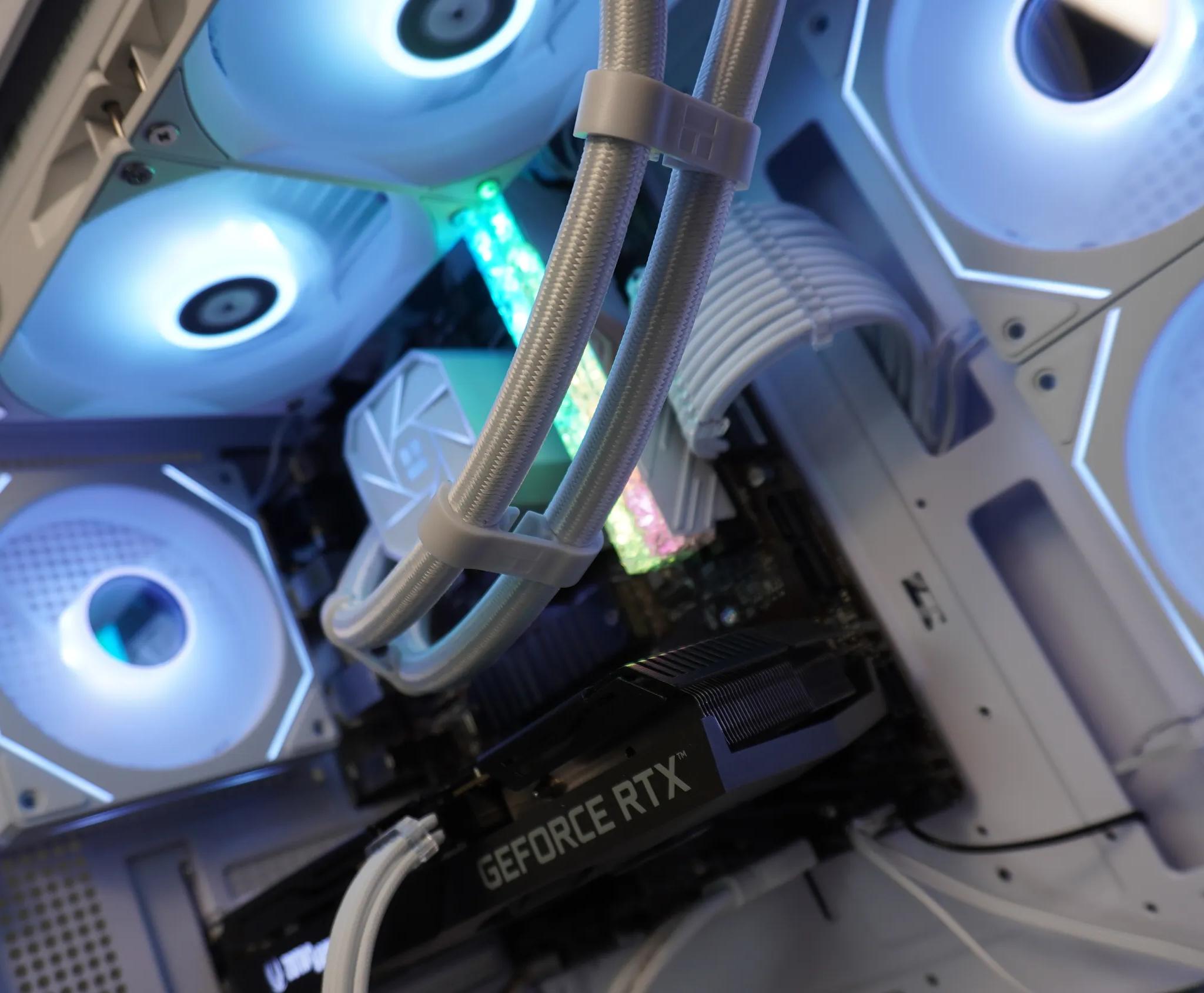 🤍AESTHETIC🤍 1080p/1440p Machine 💚 3060ti 8gb 🧡 Ryzen 5 5600 | 16GB DDR4 | 1TB NVME