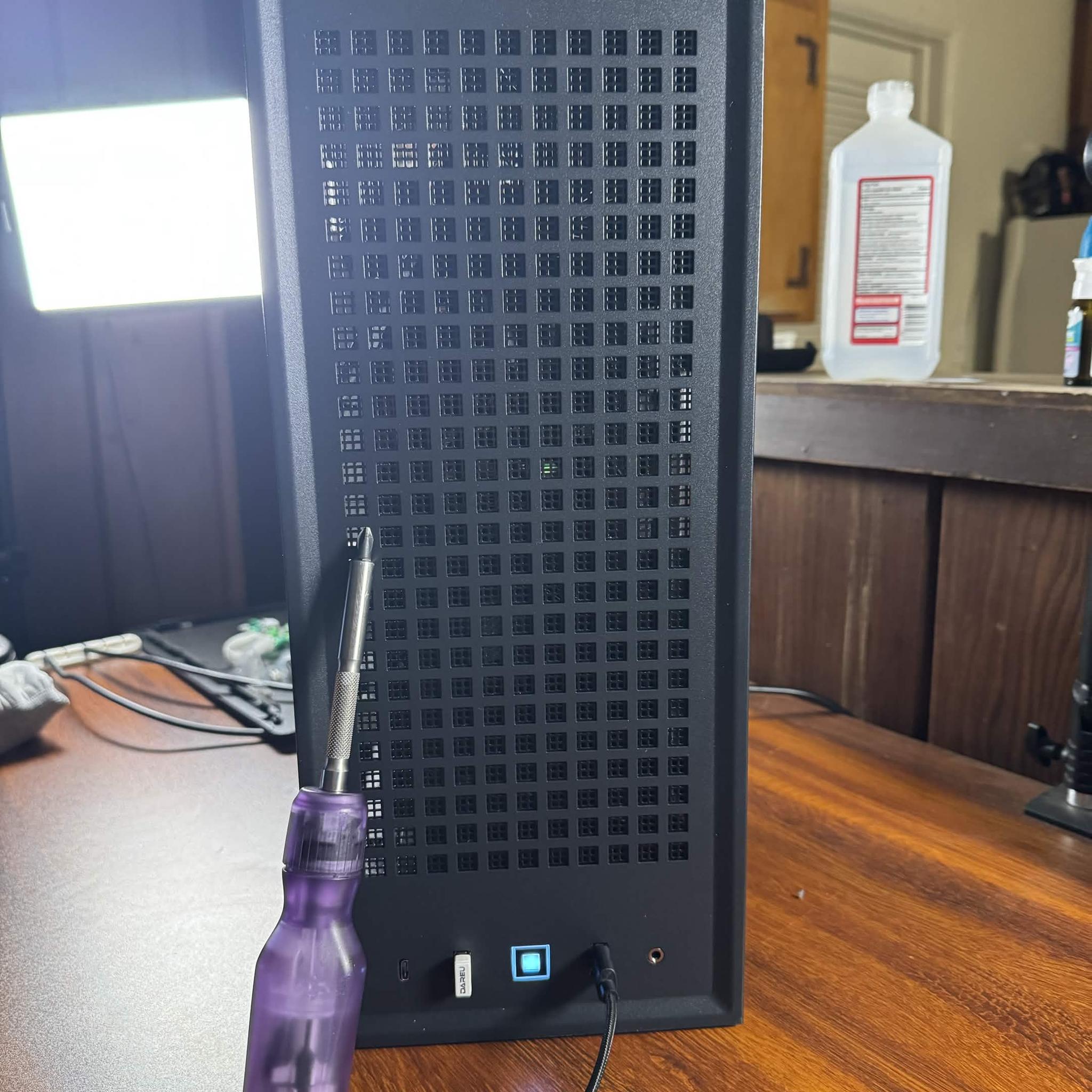 Looming Tower II | RYZEN 7 5800X3D| RTX 5060 TI 8G | 32GB DDR4 | 1TB NVME | WINDOWS 11 PRO ACTIVATED