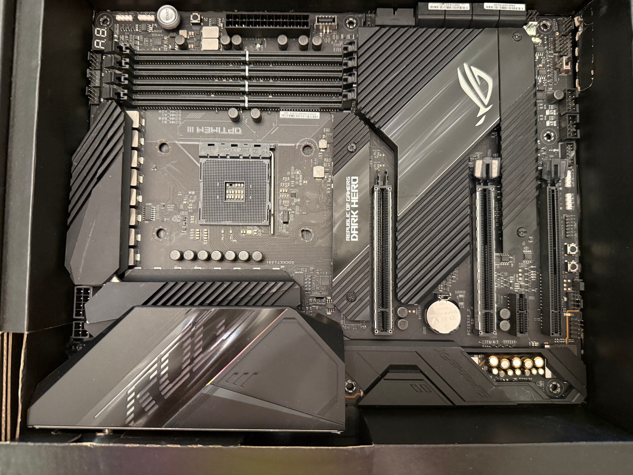 ROG Crosshair VIII Dark Hero X570, Excellent Condition!