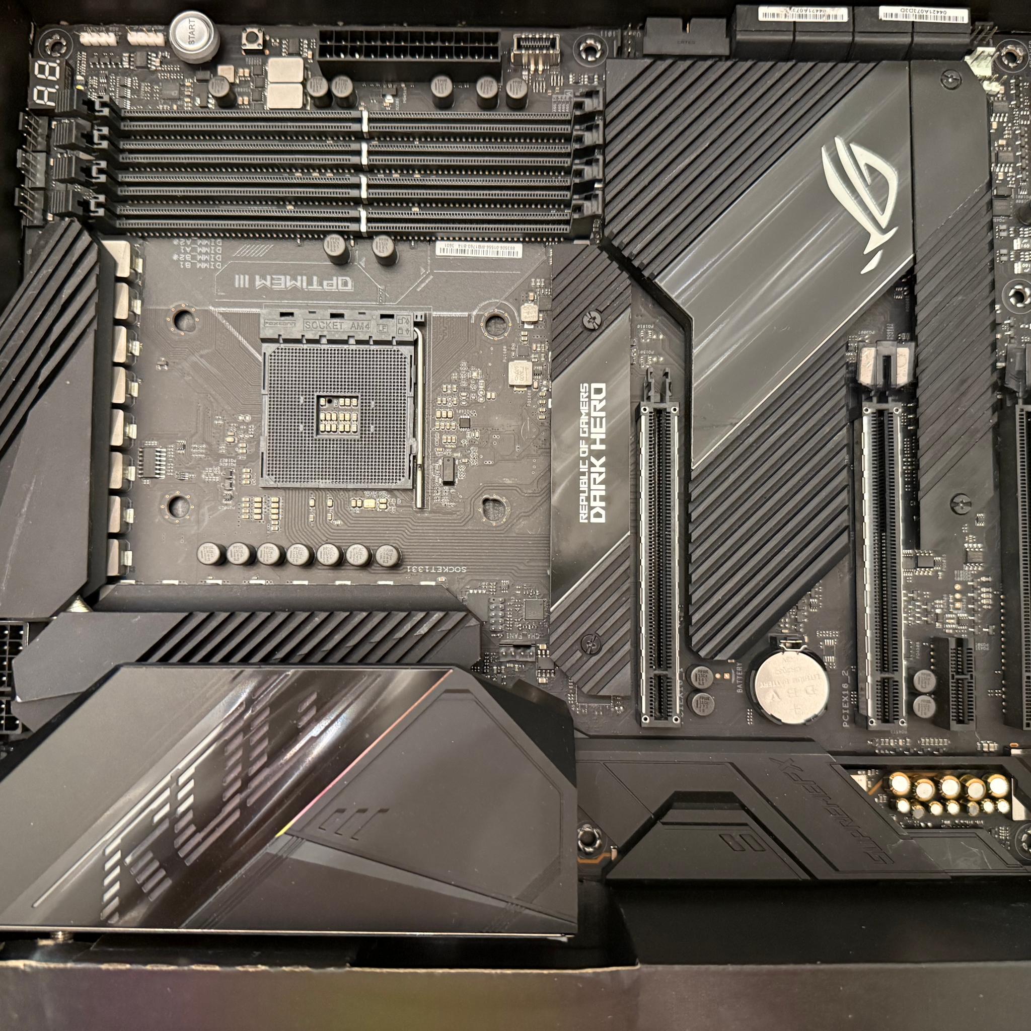 ROG Crosshair VIII Dark Hero X570, Excellent Condition!