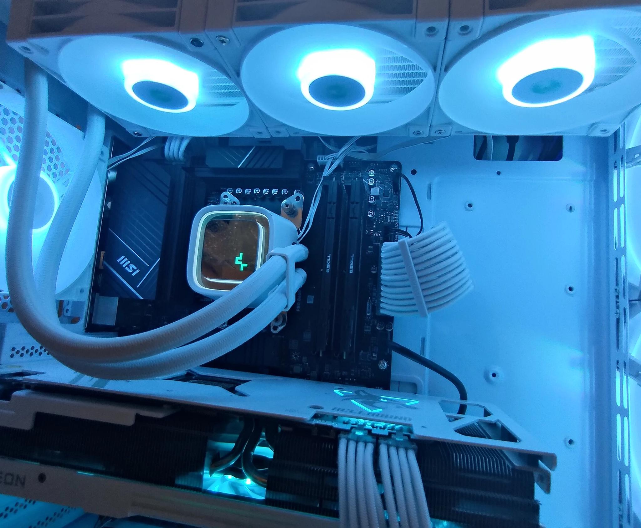 4k Gaming Monster! Ryzen 7800X3D | RX 7900XTX | 32GB Ram | 1TB NVME