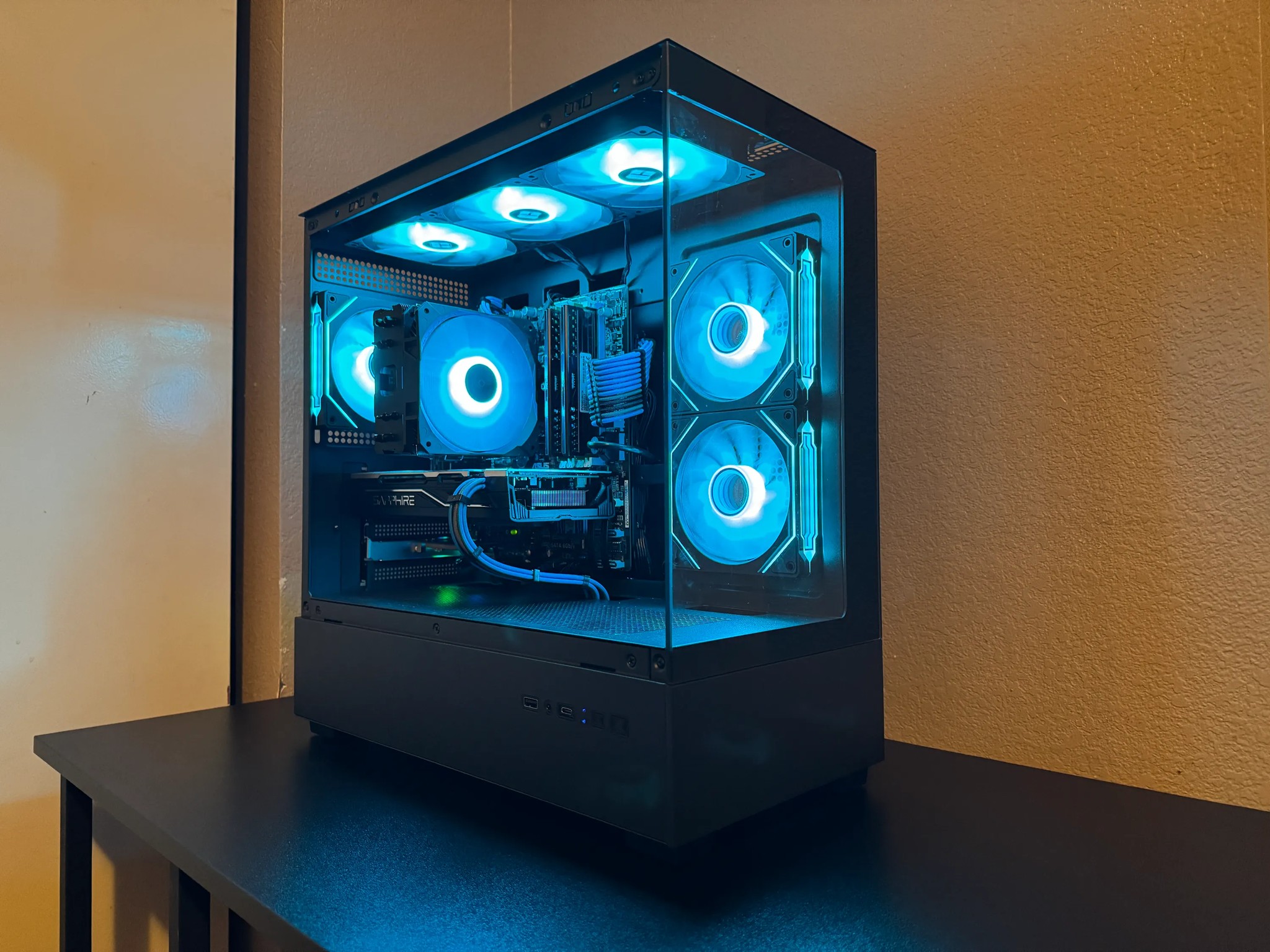 Intel i7 | RX 580 8GB | 500GB SSD | 16GB RAM | WiFi & Bluetooth