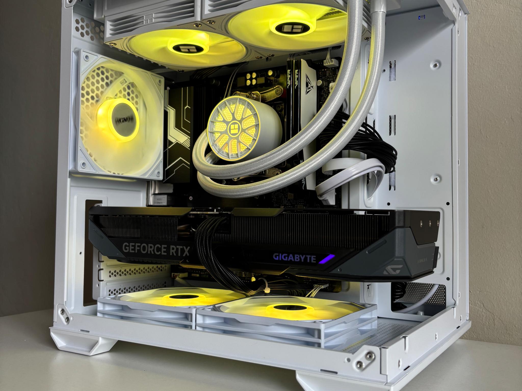 RTX 5070 | Ryzen 5 9600x | 32GB DDR5 | 1 TB NVME | 850w Gaming/Streaming PC