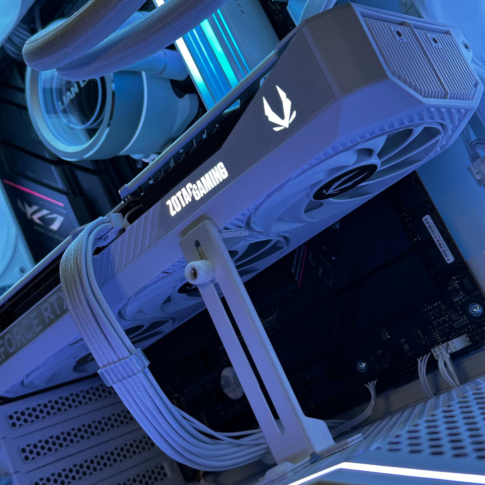 RTX 5070 Gaming PC | Ryzen 9 7900X | 48GB DDR5 | 2TB | RGB | WIFI | WHITE