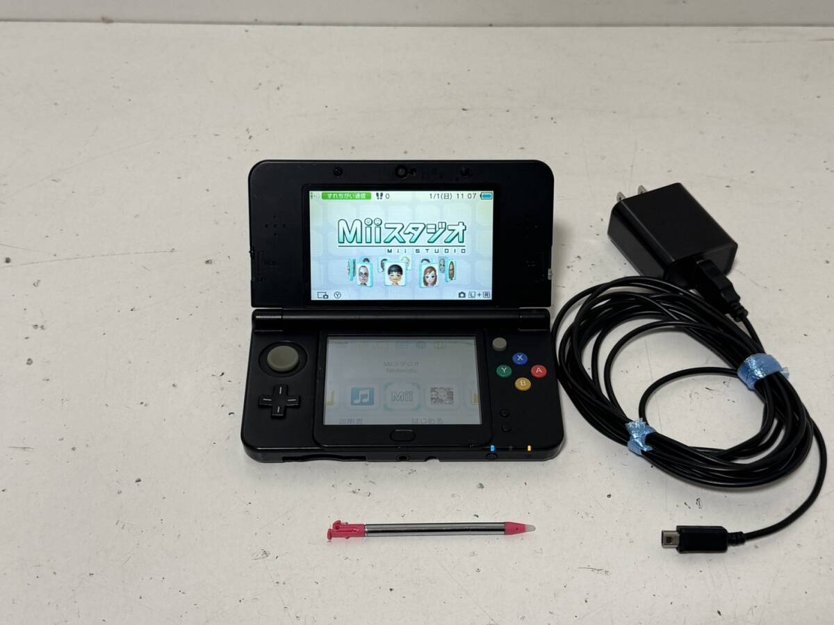 New Nintendo 3DS Black Console, Stylus Pen, SD Card, AC Adapter, Charger, JPN