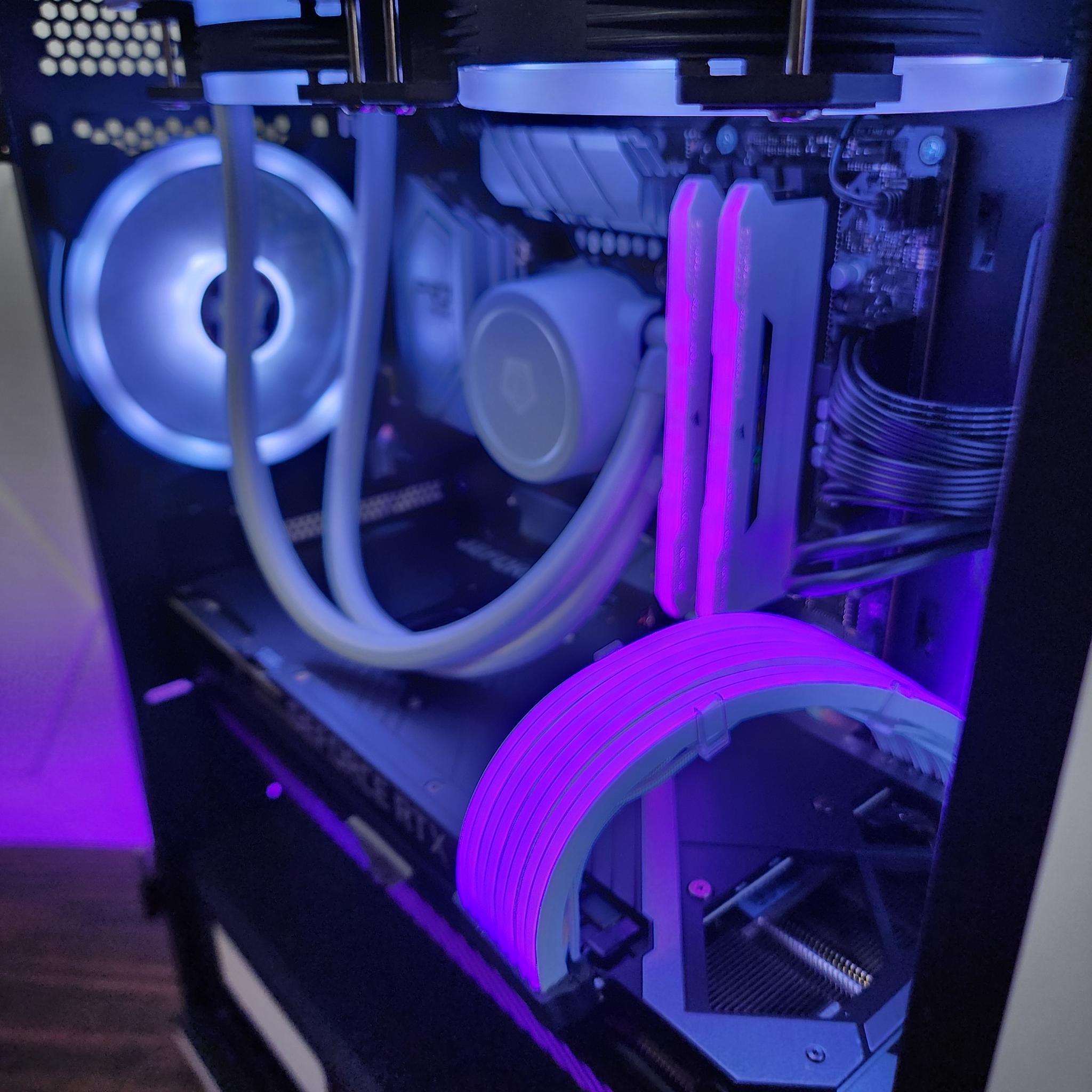 🤍💜💙 ROG RTX 3070 // Intel Core i7 10700 // Corsair Vengeance 32GB 3600MHz // Kingston 1TB NVMe