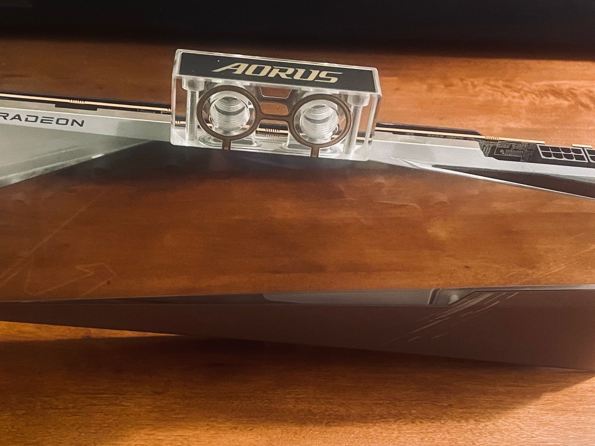GIGABYTE AORUS Radeon RX 6900 XT XTREME WATERFORCE WB 16GB GDDR6