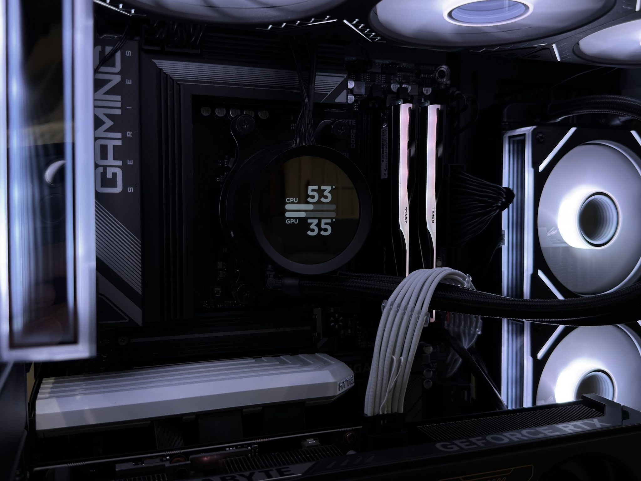 🚀 RTX 5070 Custom Gaming PC - Ryzen 9 7900X, 32GB RAM, 1.5 TB Storage 🚀