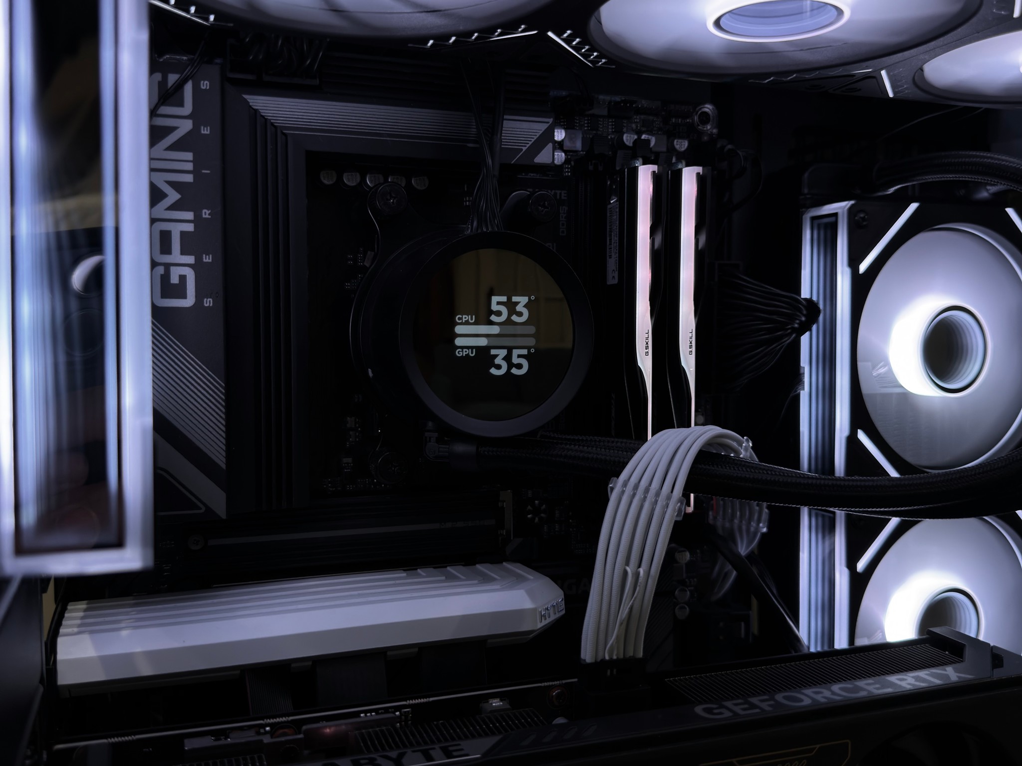 🚀 RTX 5070 Custom Gaming PC - Ryzen 9 7900X, 32GB RAM, 1.5 TB Storage 🚀