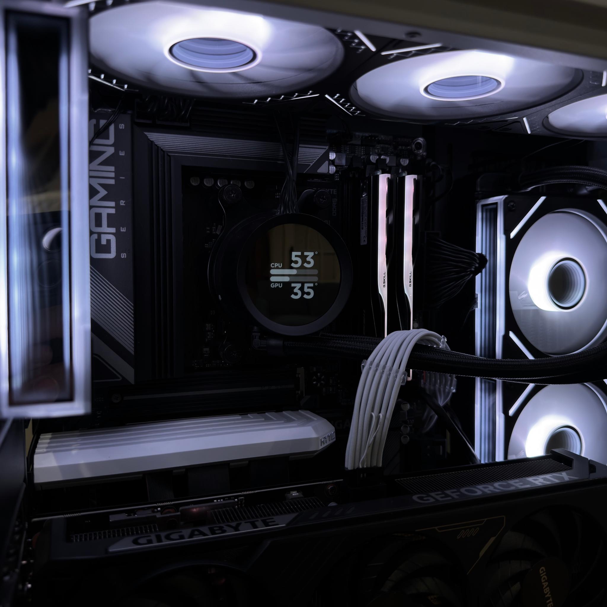 🚀 RTX 5070 Custom Gaming PC - Ryzen 9 7900X, 32GB RAM, 1.5 TB Storage 🚀