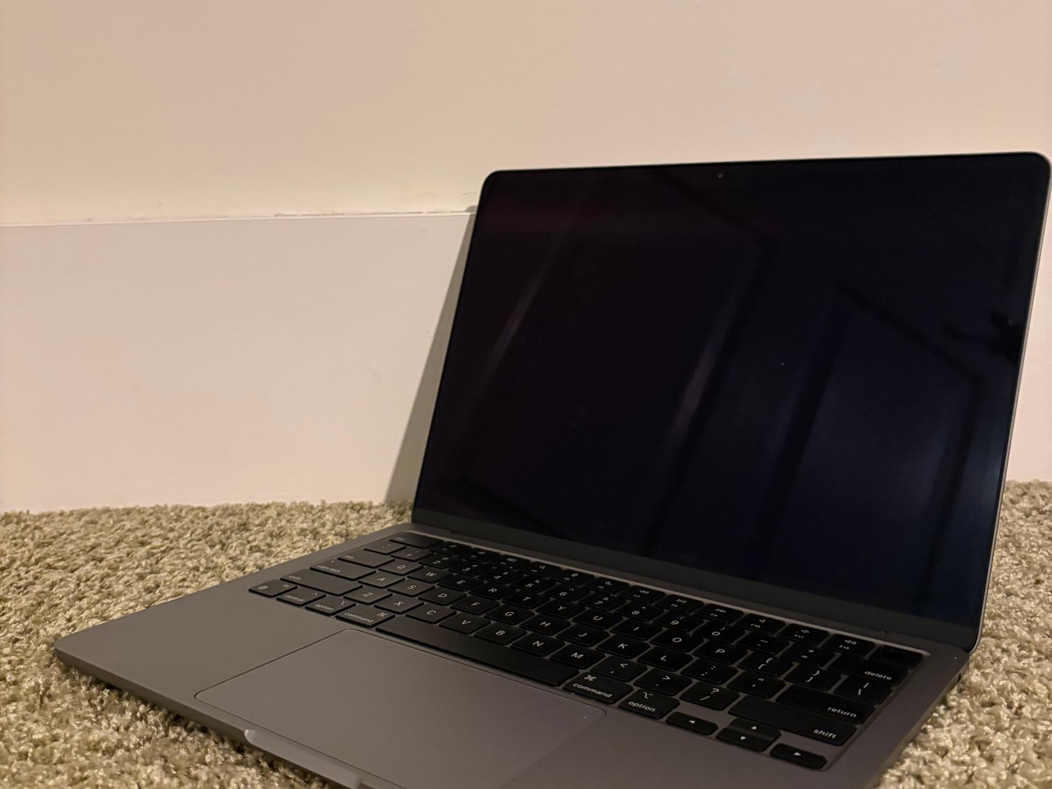 MacBook Air 13 Inch 2024 M3 Chip, 24gb Ram, 512gb ssd