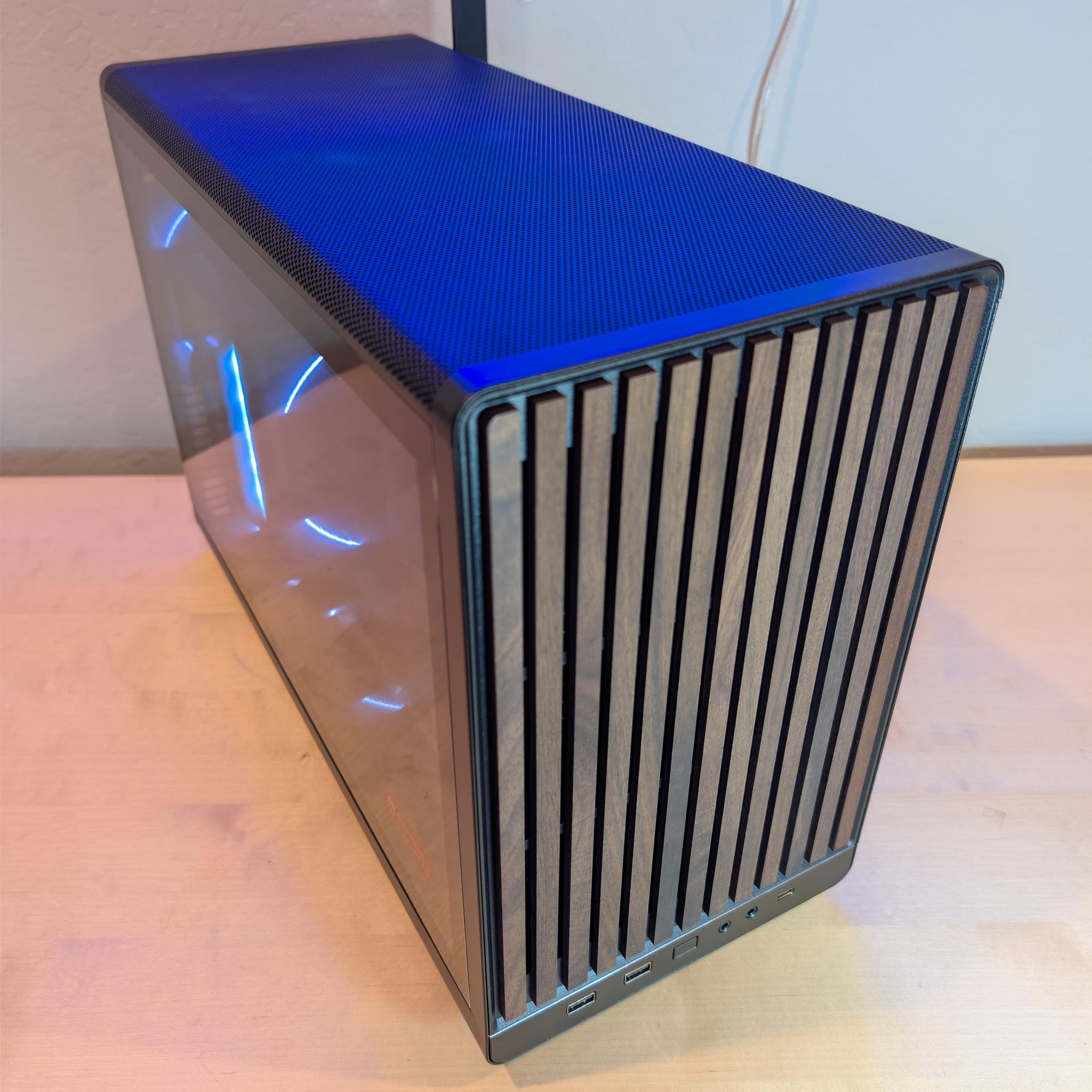 RTX 5080 // Ryzen 9800x3D // 32GB DDR5 // 2TB Gen4 NVMe // WiFi