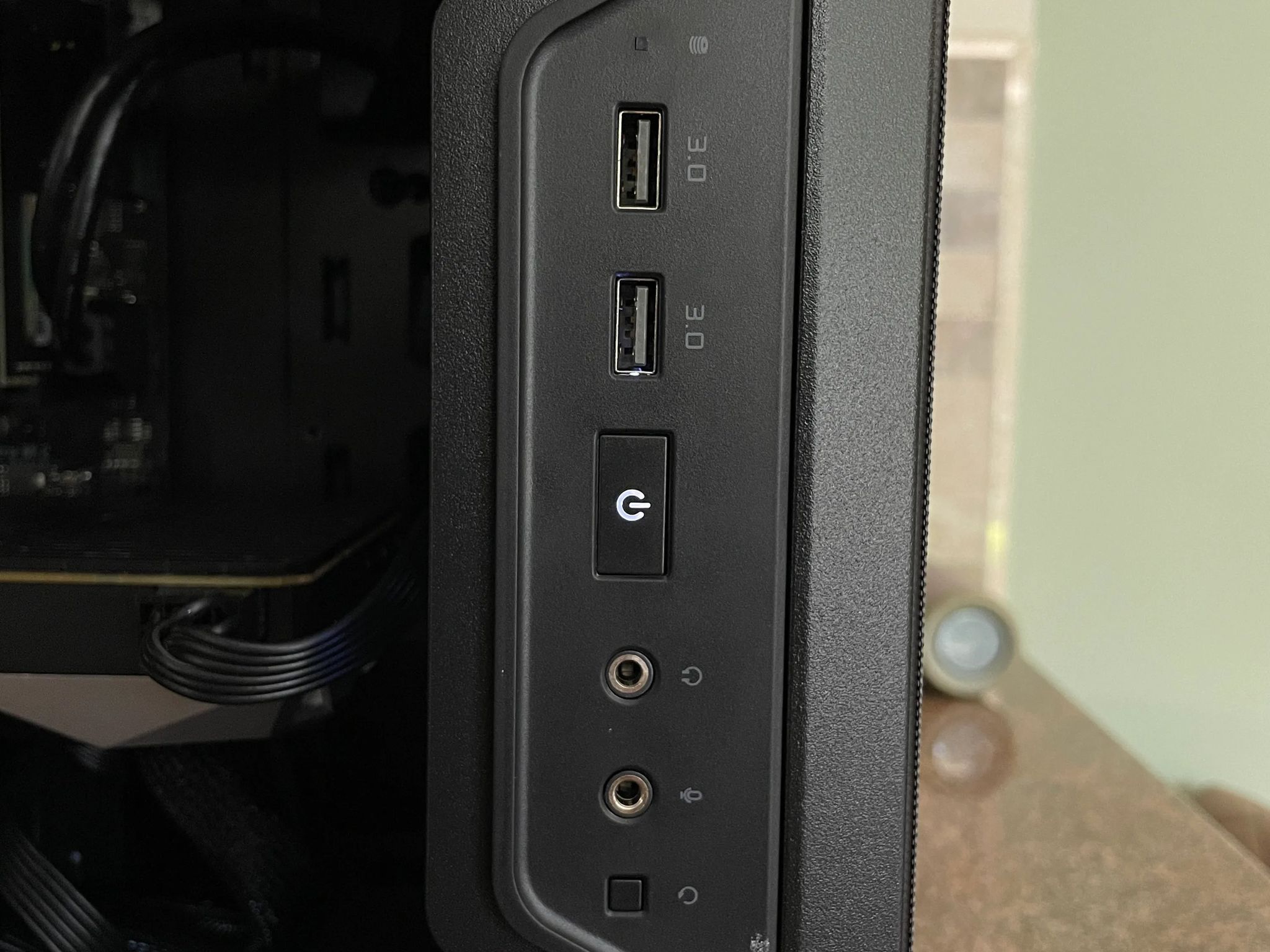 Funz Bx - GTX 1070 FE // Ryzen 5 3600 // 2TB M.2 SSD