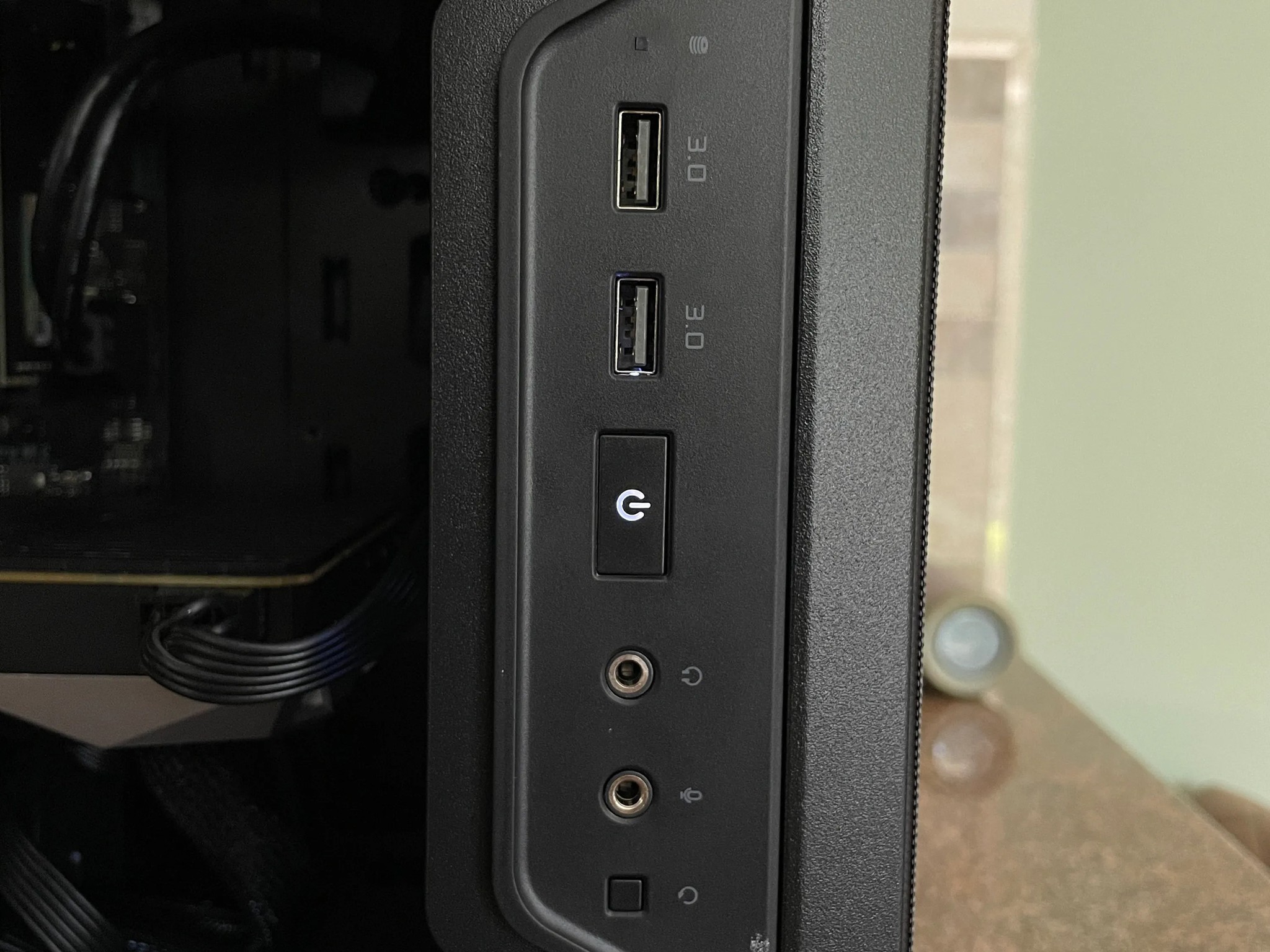 Funz Bx - GTX 1070 FE // Ryzen 5 3600 // 2TB M.2 SSD