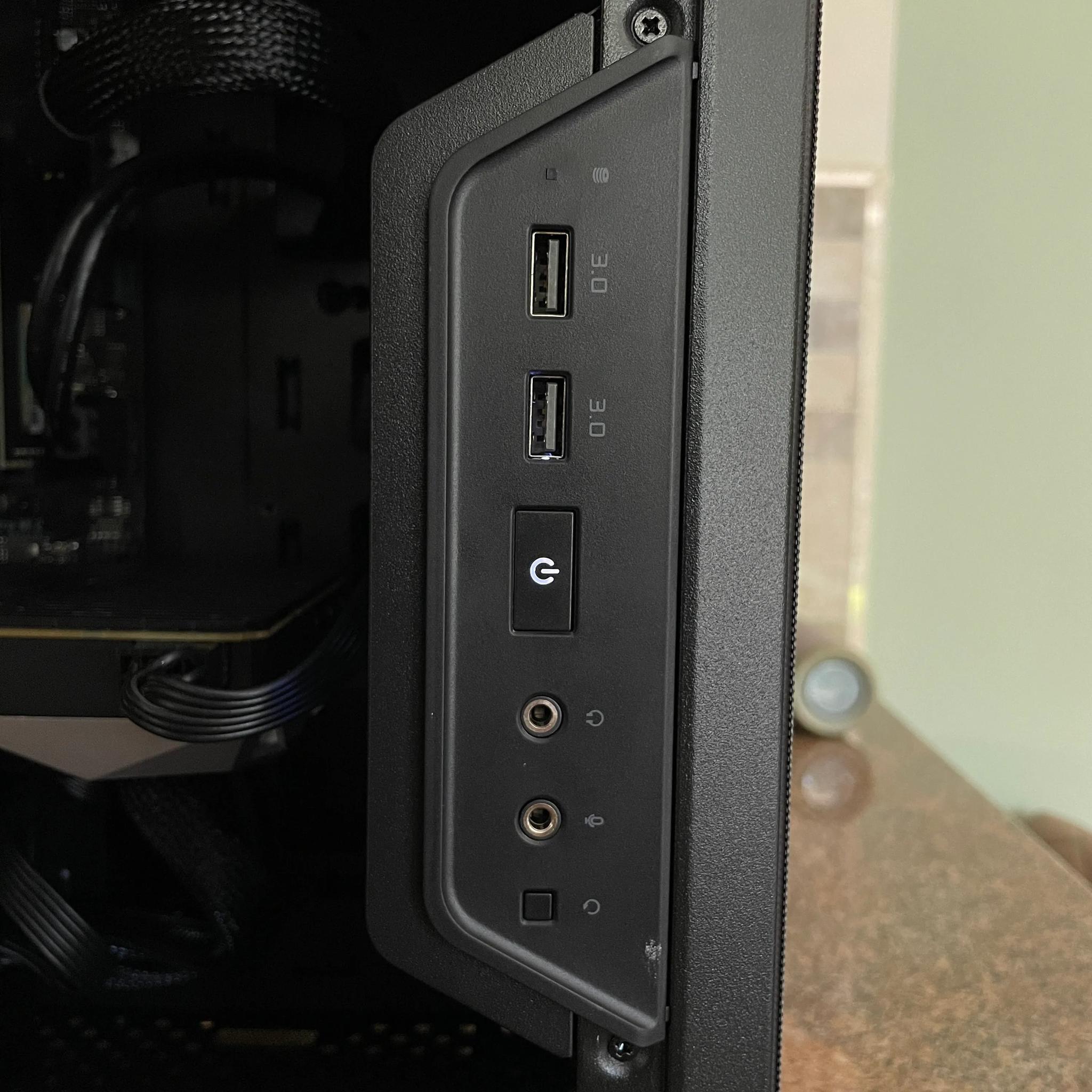 Funz Bx - GTX 1070 FE // Ryzen 5 3600 // 2TB M.2 SSD