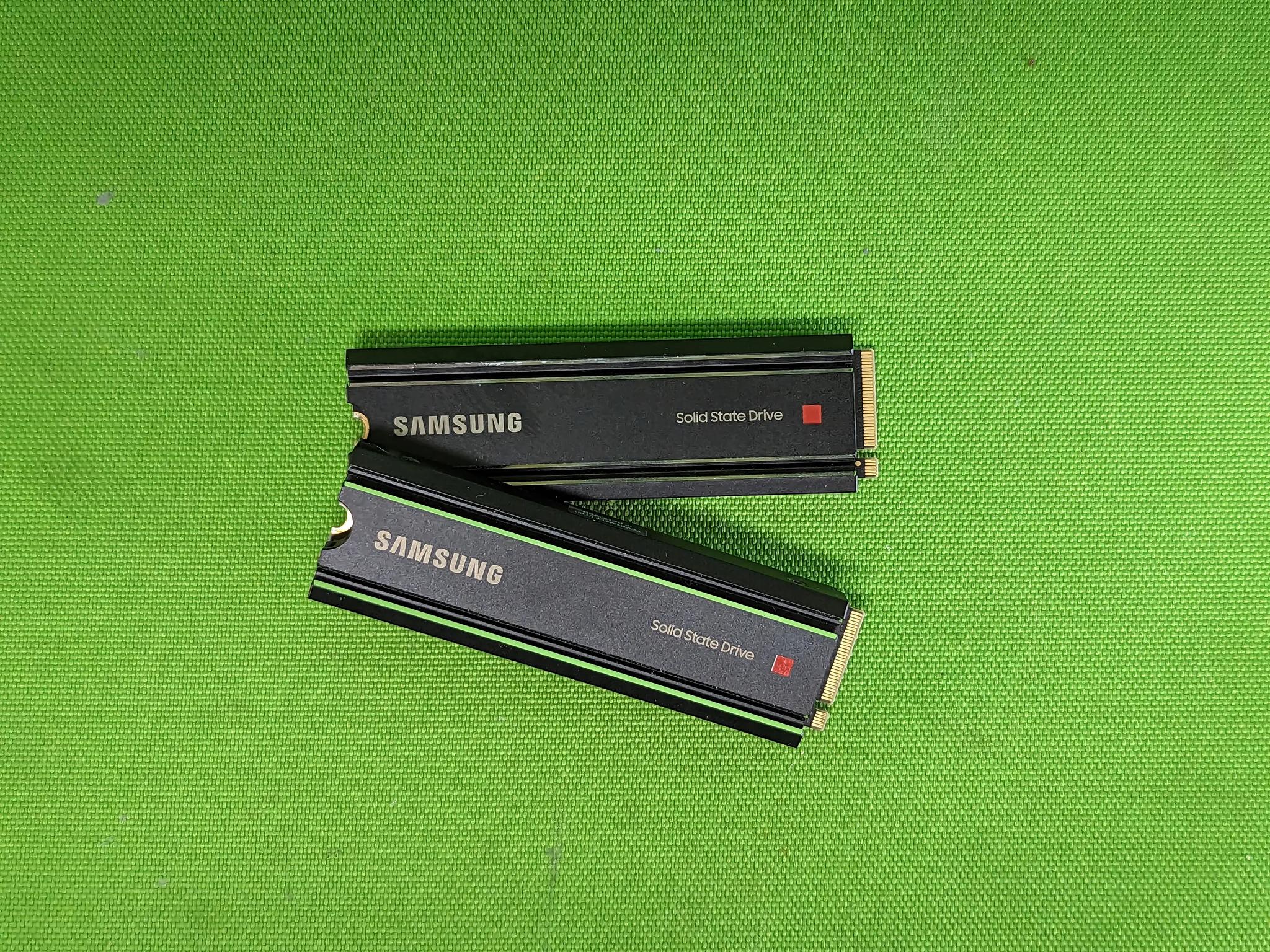 Lot of 2x Samsung 980 Pro 1TB NVME Solid State Drive with Heatsink PCIE 4.0 SSD