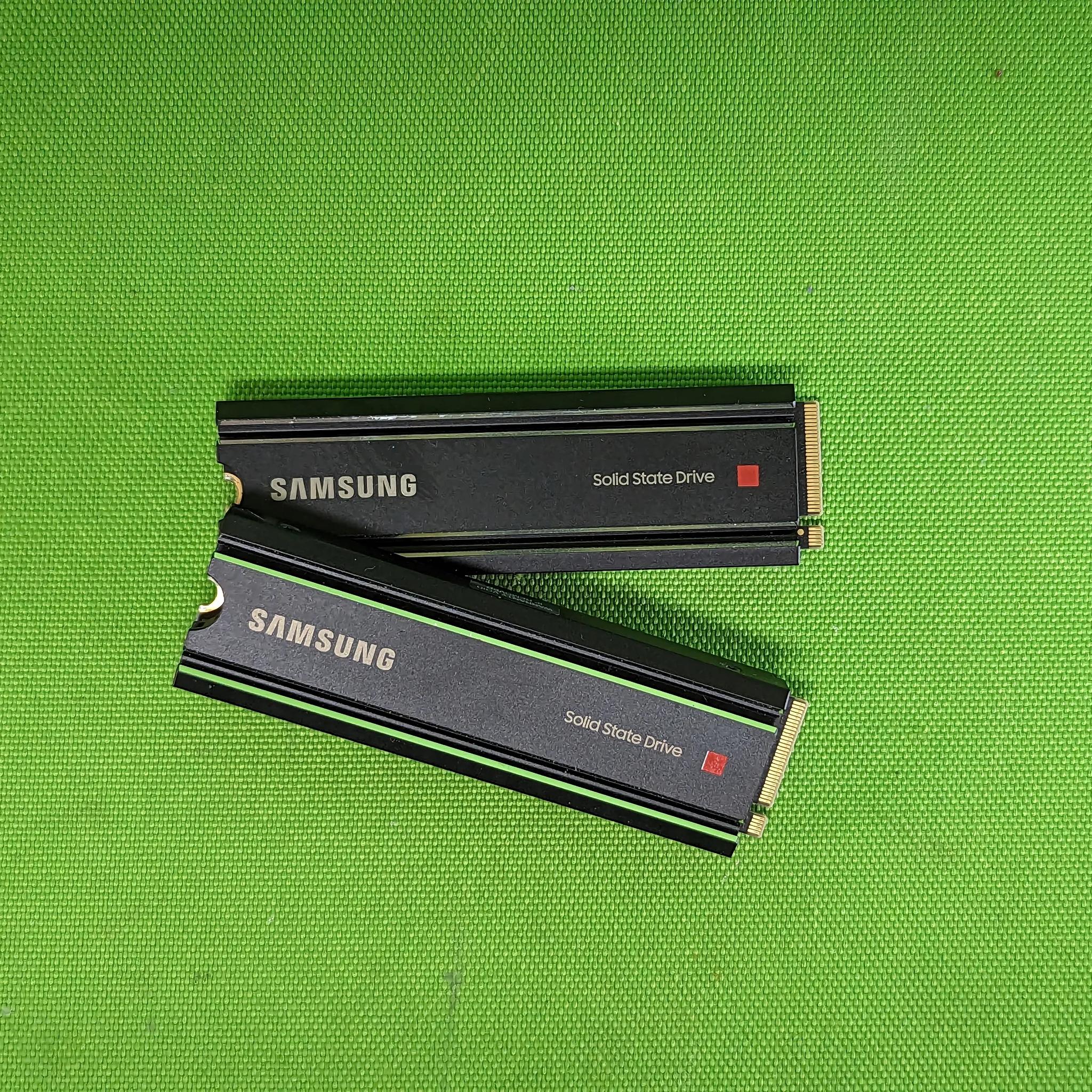 Lot of 2x Samsung 980 Pro 1TB NVME Solid State Drive with Heatsink PCIE 4.0 SSD