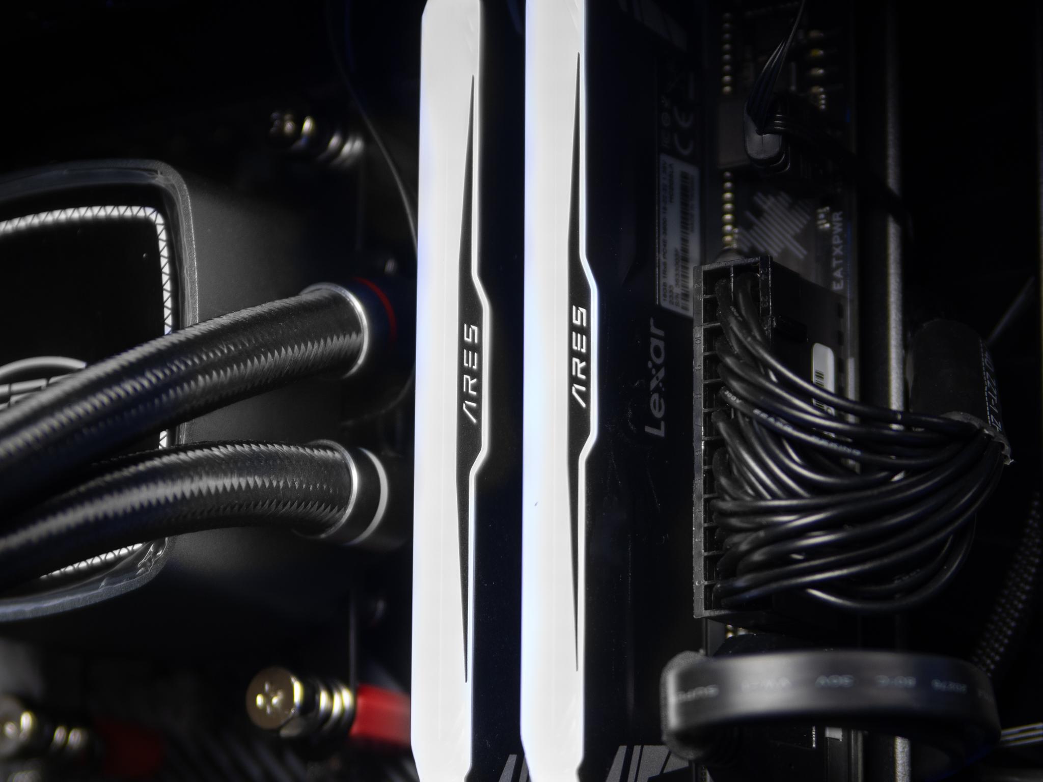 “Deuxdarc” RX 7700XT Ryzen 7 32GB Windows 11 2TB Workstation Gaming PC