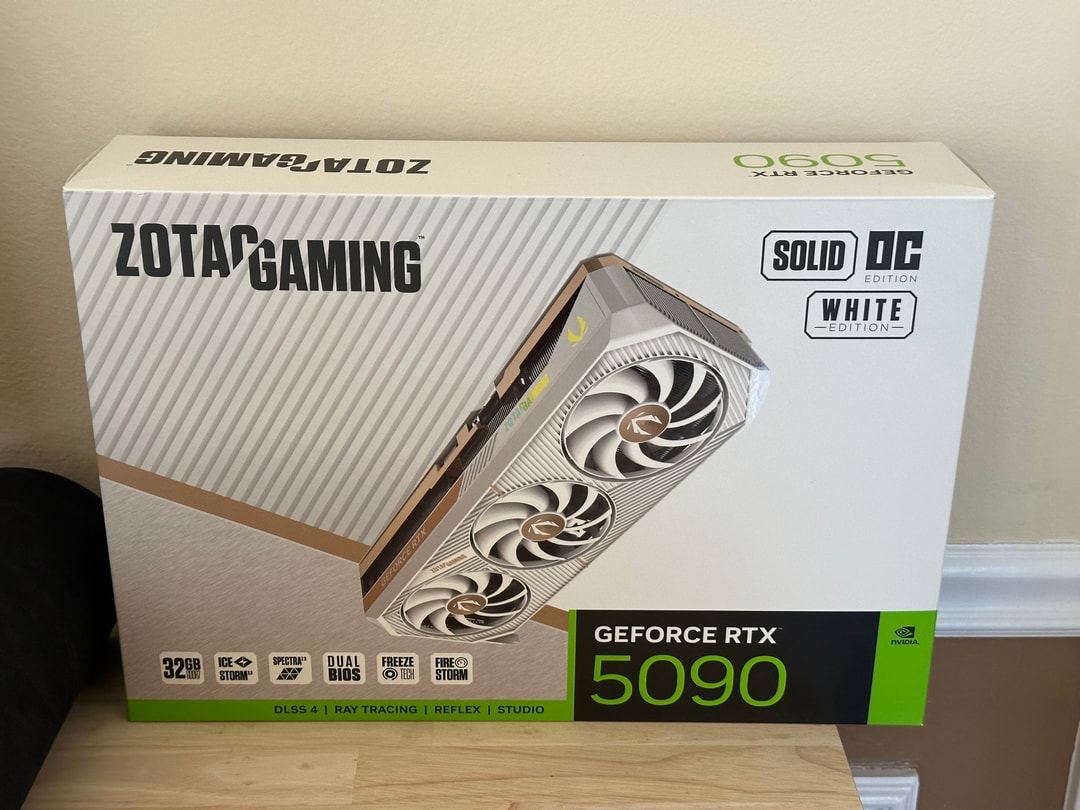 ZOTAC RTX 5090 White Edition SOLID OC 32 GB GDDR7 | Jawa