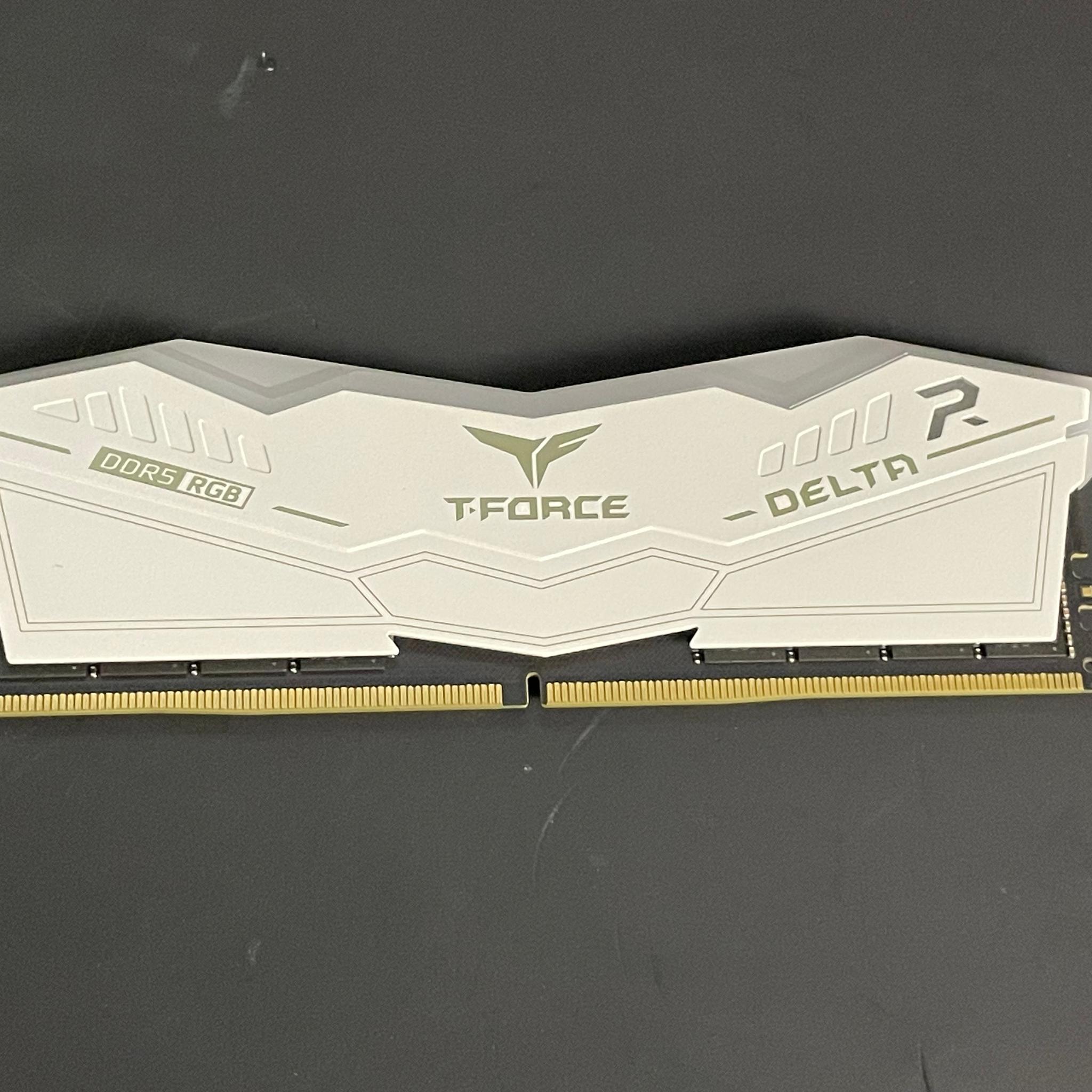 Teamgroup 48GB (1x48GB) 6800MT T-Force Delta RGB DDR5