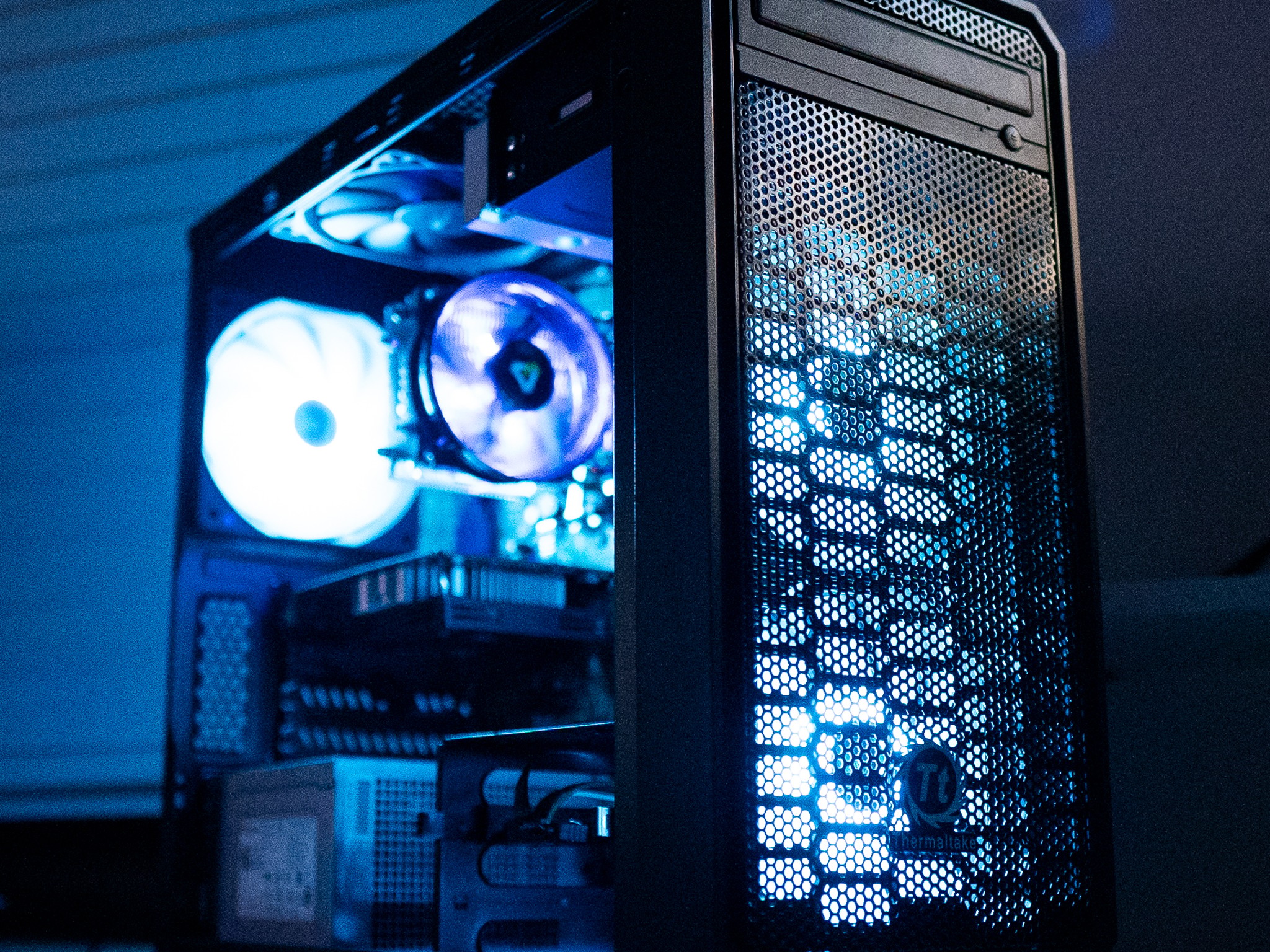 🎮👾 | GTX 750 | INTEL i3 2100 | 8GB DDR3 RAM | 512GB SAMSUNG 850 EVO SSD | Candy Limit |