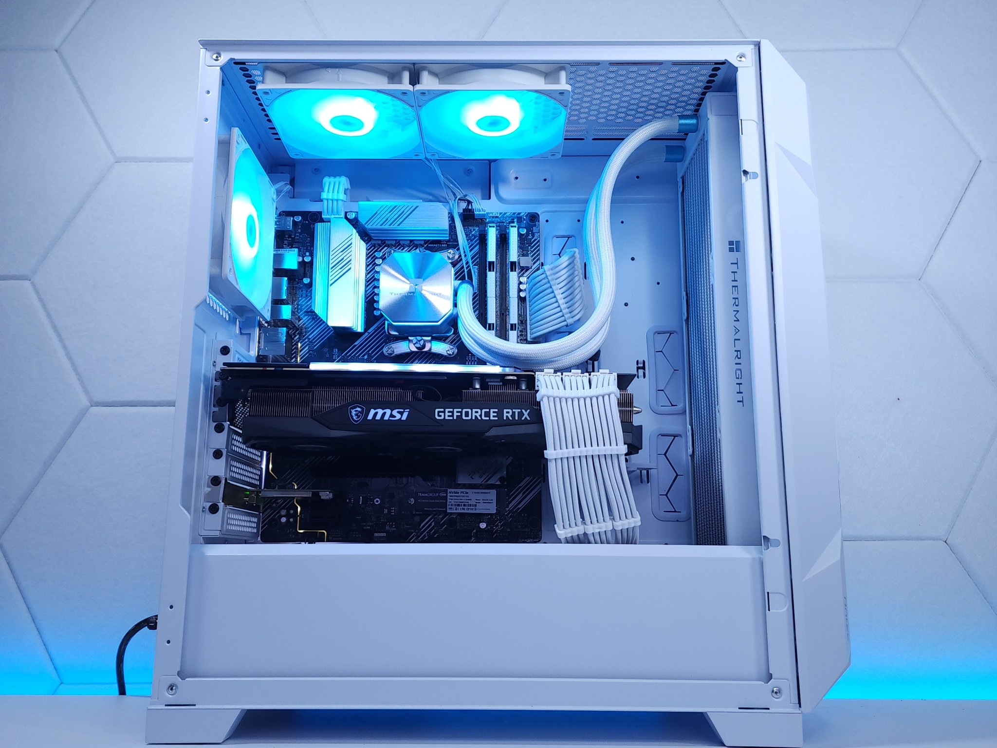 💙🤍RTX 3080Ti | Ryzen 7 5700X | 32GB 3200MHz | 1TB NVMe SSD