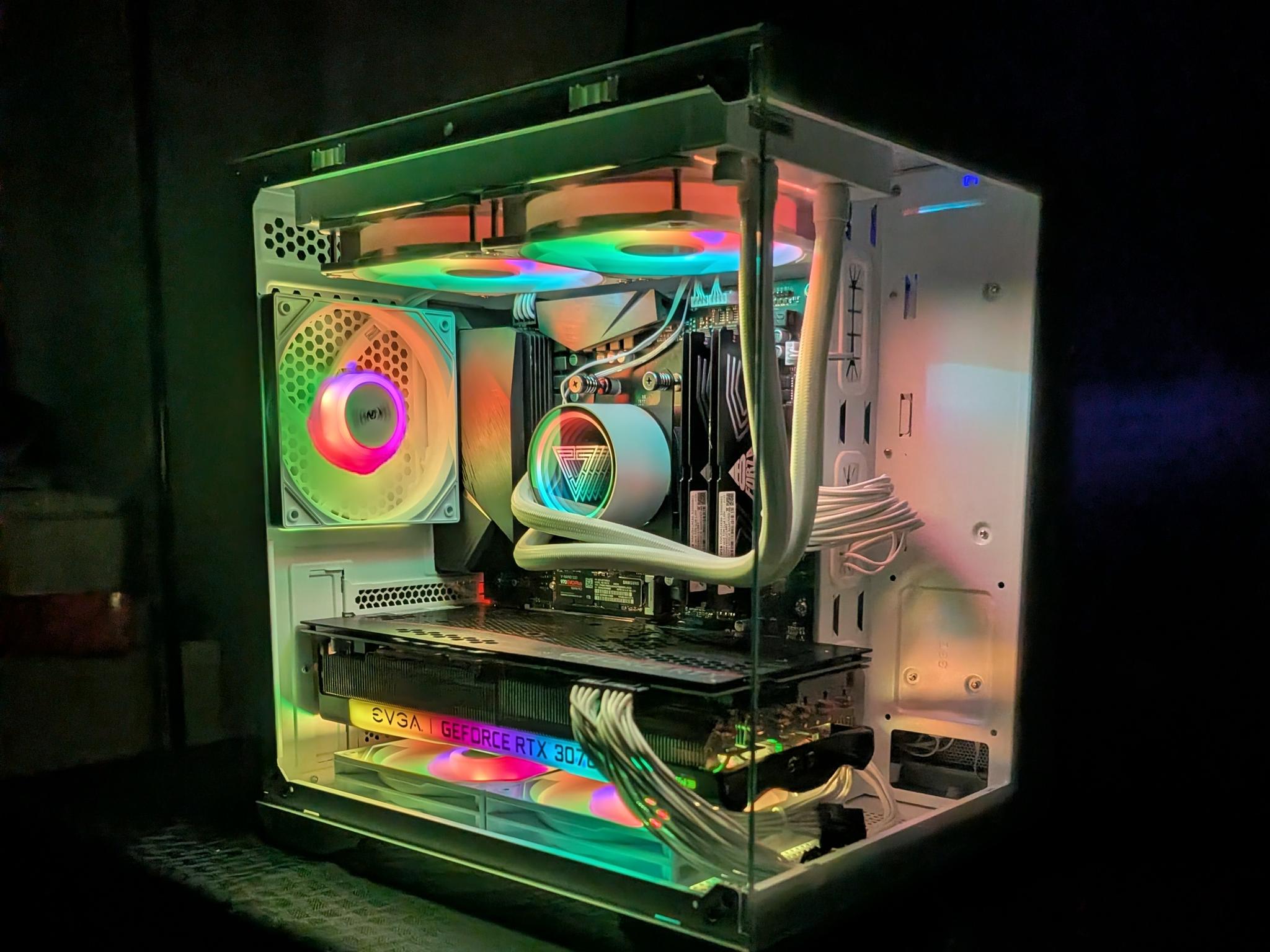 RTX 3070ti-Ryzen 7 5800xt-32GB DDR4 3200-1 TB NVME White Compact Gaming PC