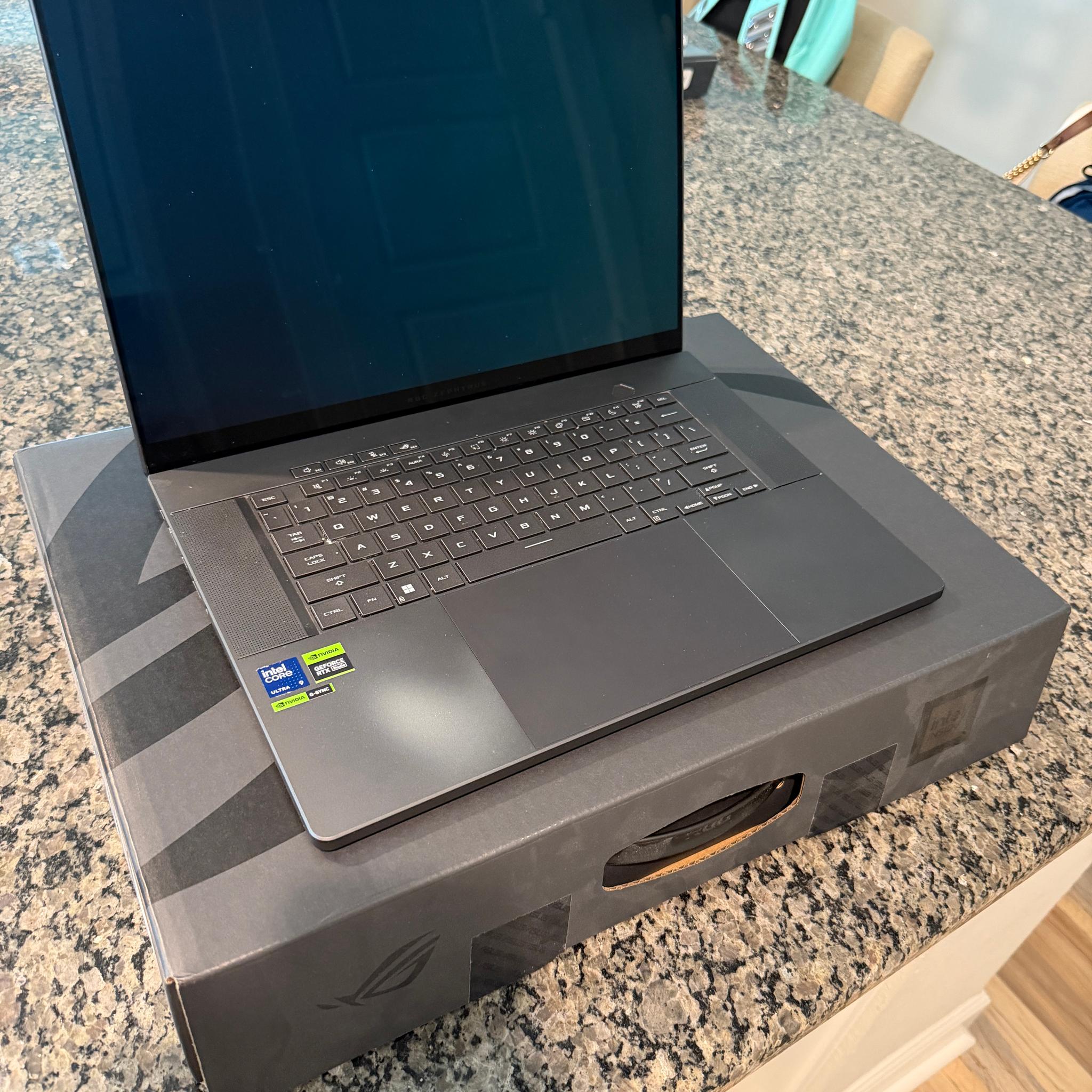 ASUS ROG Zephyrus G16 GU605MI