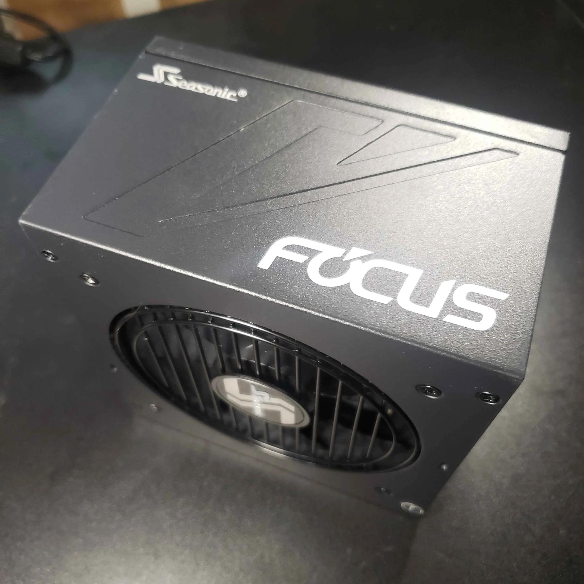 Seasonic Focus GX-1000 Fully Modular 80+ Gold Power Supply w/ Cables