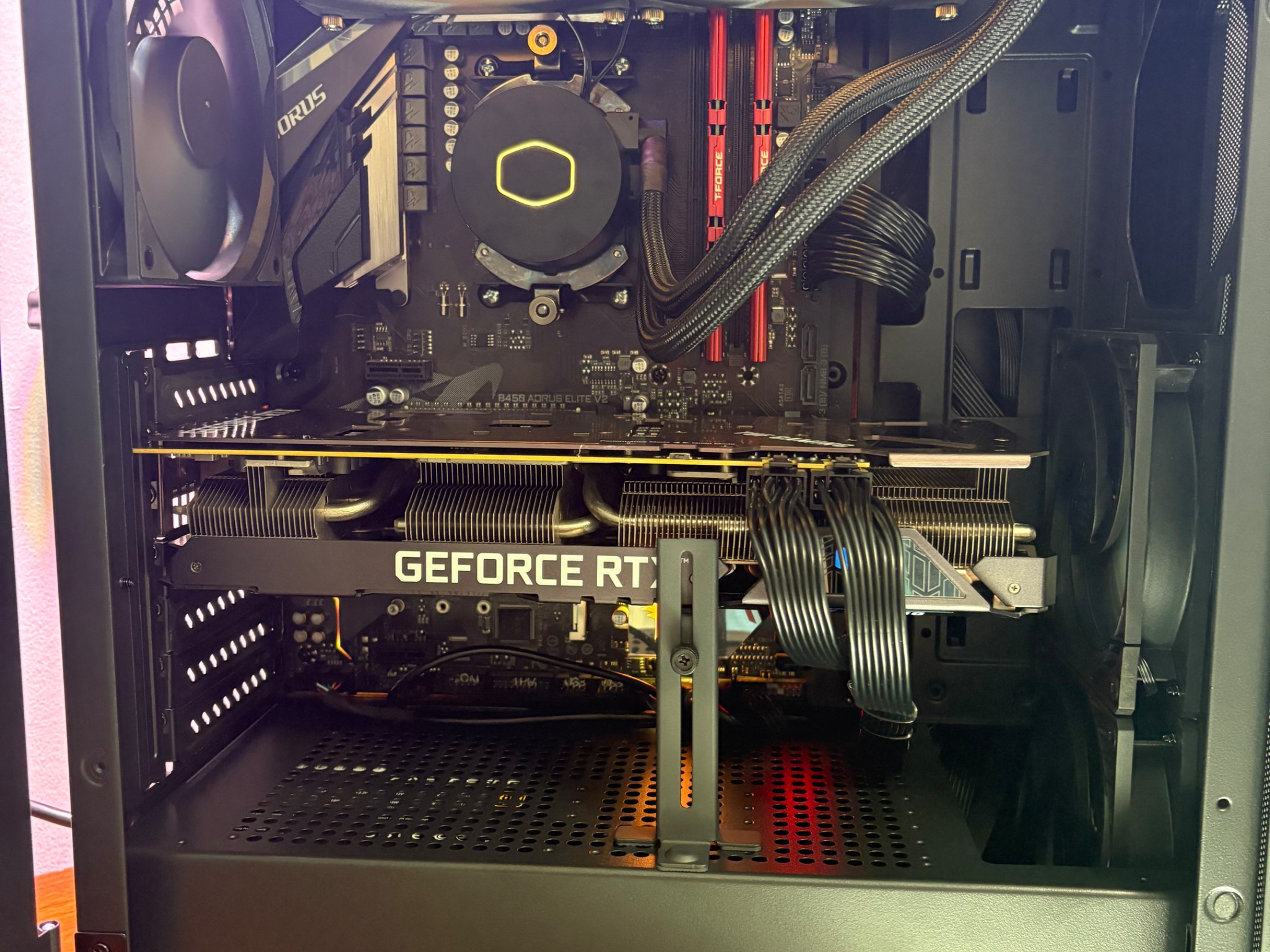 RTX 3070 | Ryzen 5 5600X | 32GB DDR4 | 1TB Total SSD's | 650W PSU | 5 x Fans | AIO