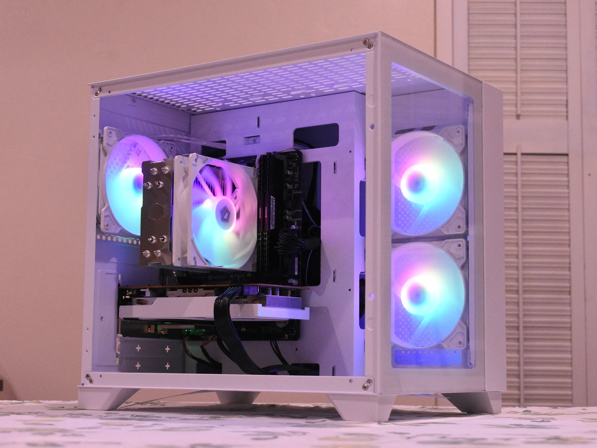 Gaming PC | Ryzen 5 3600 | RX 6600 8GB | 16GB DDR4 | 1TB nVME SSD | 1080p White Gaming PC RGB