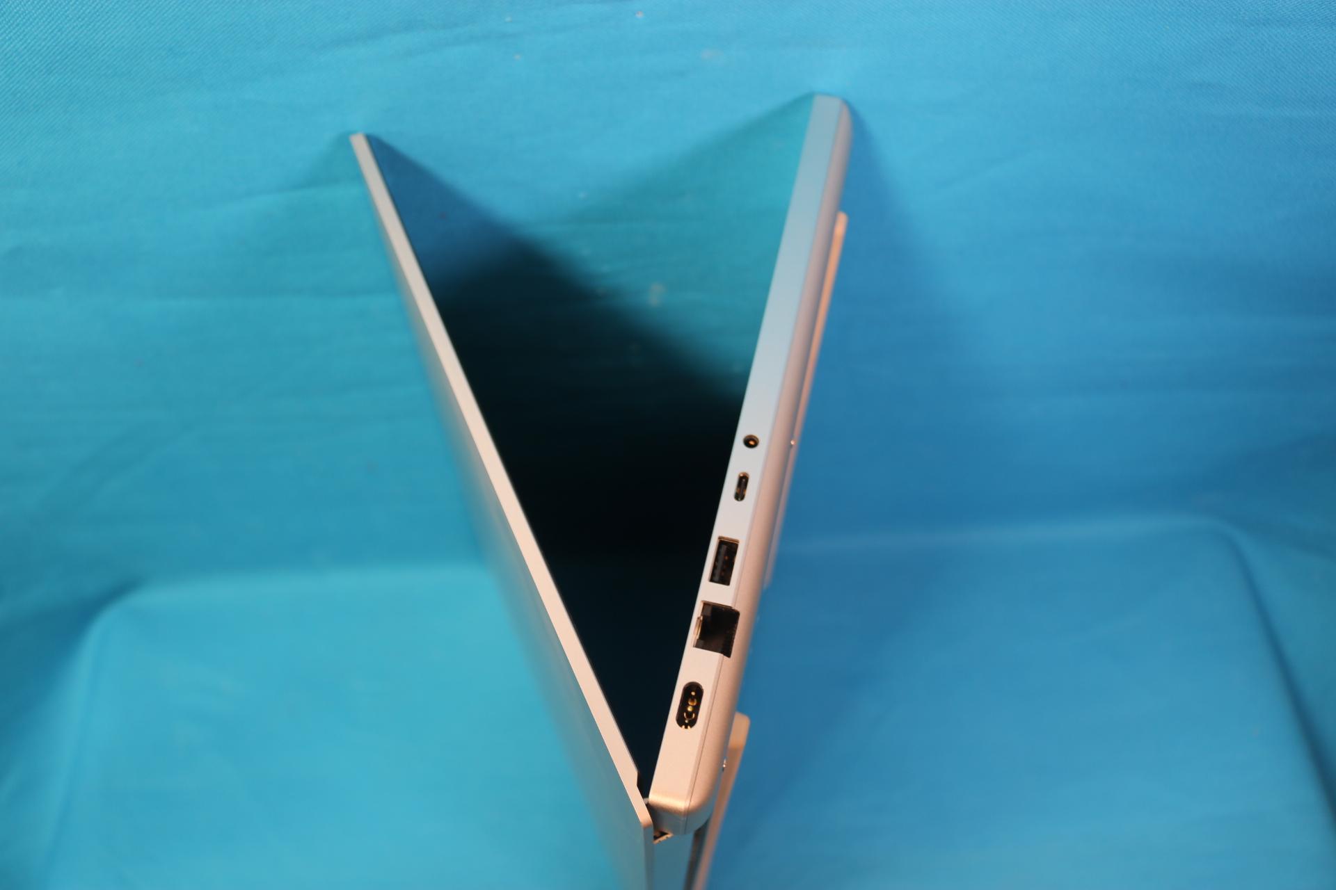 i7-10750H / RTX 2070 / 4K 15.6" OLED / 8GB RAM / 256GB NVME / Razer Blade 2020 Silver Gaming Laptop
