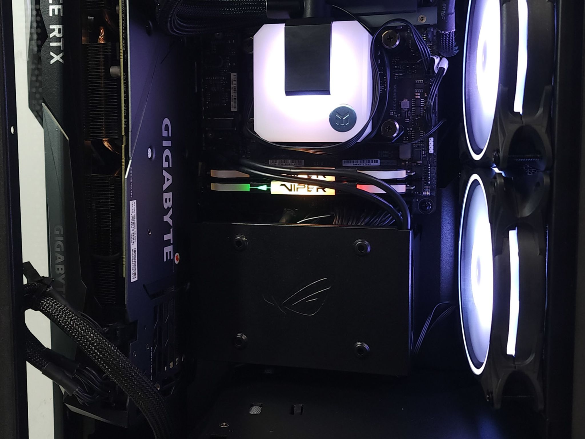 Gaming PC Ryzen 7 5700X 16GB RAM 1TB SSD RTX 3070 8GB Windows 11 Computer
