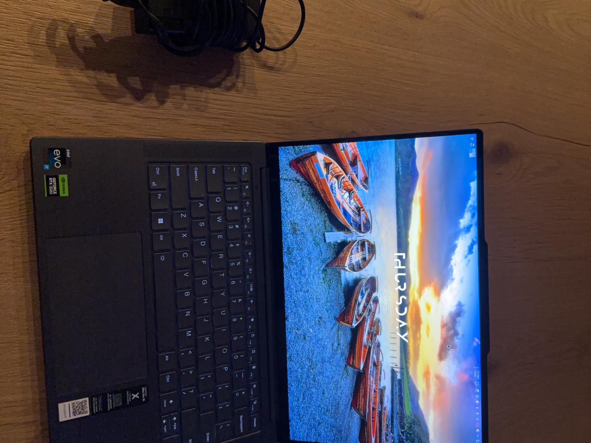LIKE NEW! Lenovo Slim Pro 9i 14"