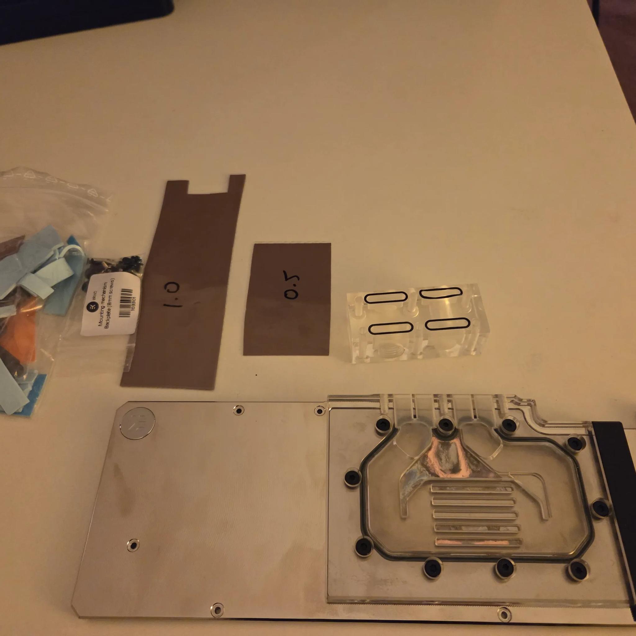 RTX 3090 EVGA XC3 EK Quantum Waterblock + Active Backplate + EK Quantum Vector Backplate