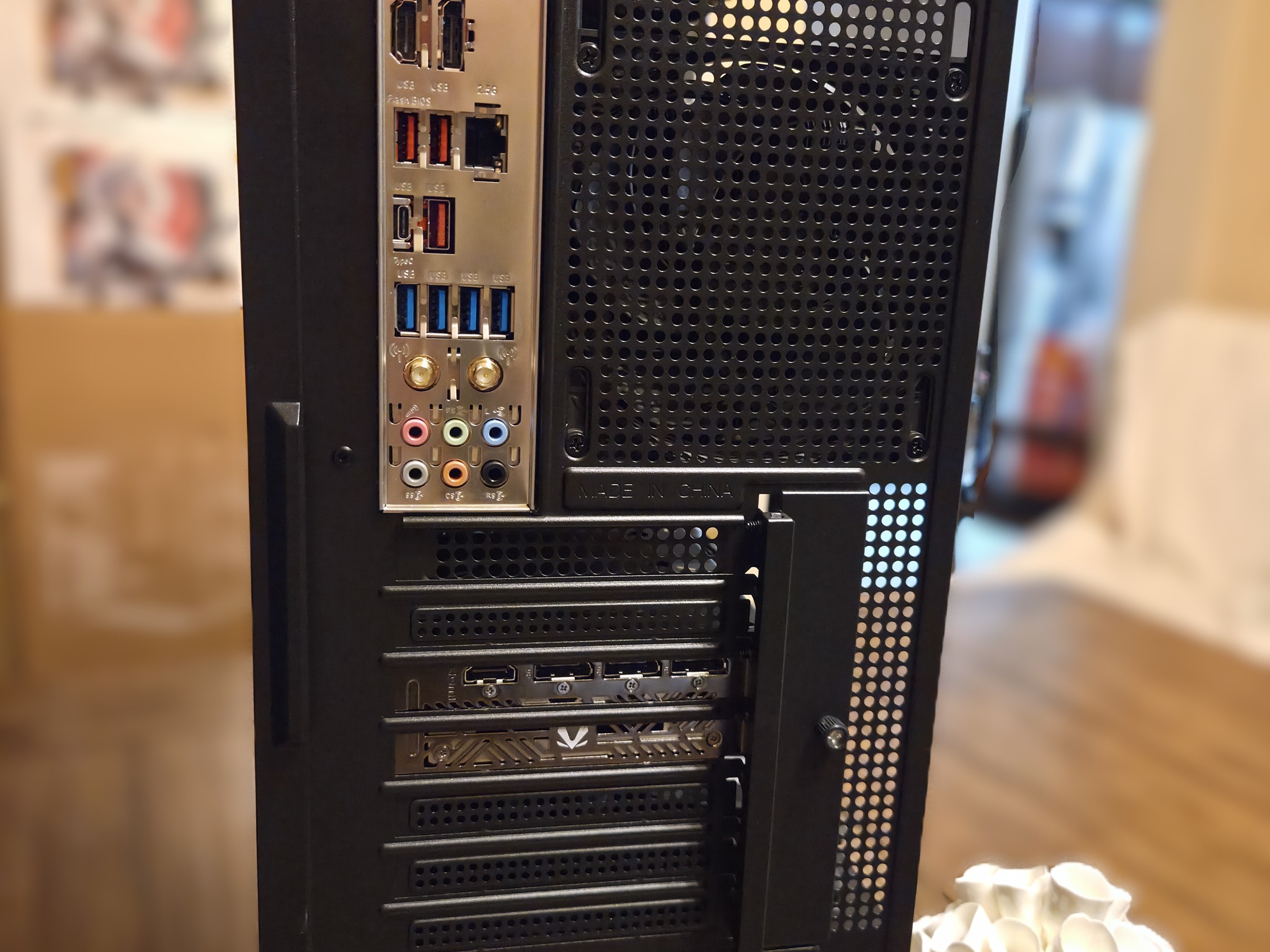 The Golden Flake! ✨ | RTX 5070 Gaming PC | Ryzen 5 9600X | 32GB DDR5 | 1TB NVMe | Windows 11 Pro