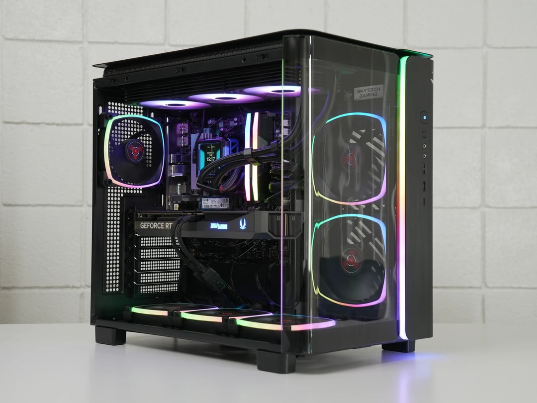 RTX 5070 Gaming PC | RYZEN 7 7700X | 32GB DDR5 | 2TB SSD | WiFi