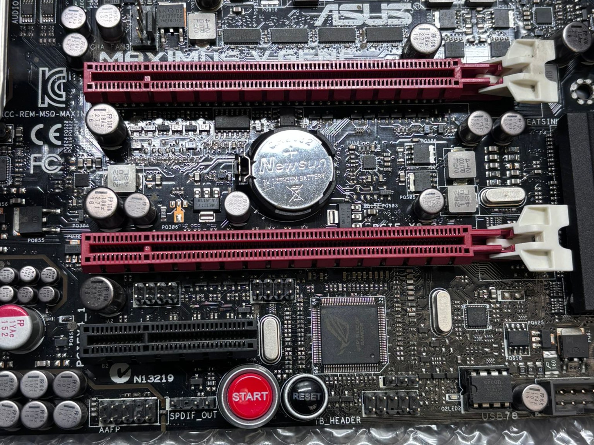 Motherboard and cpu combo it comes with an IO shield and cpu cooler (Fully tested)