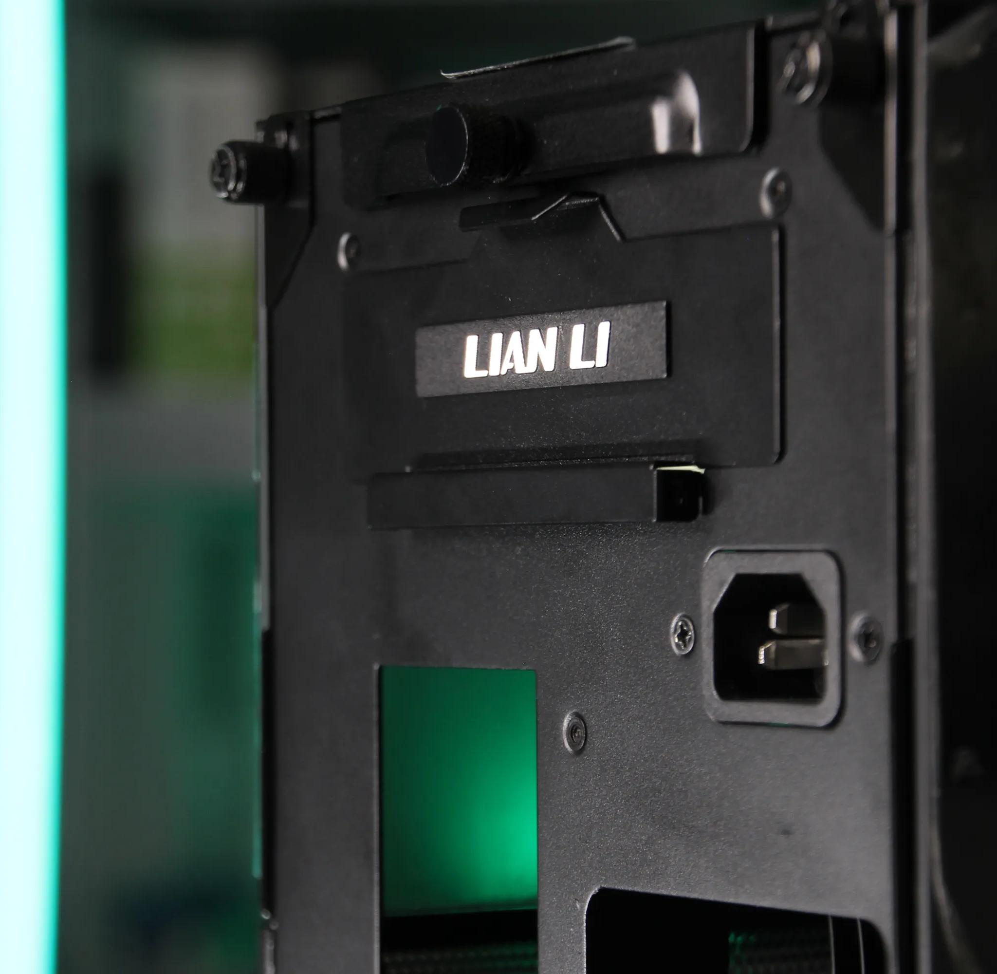 Lian Li Q58 (Black, PCIe 4.0 Riser) // ITX PC Case