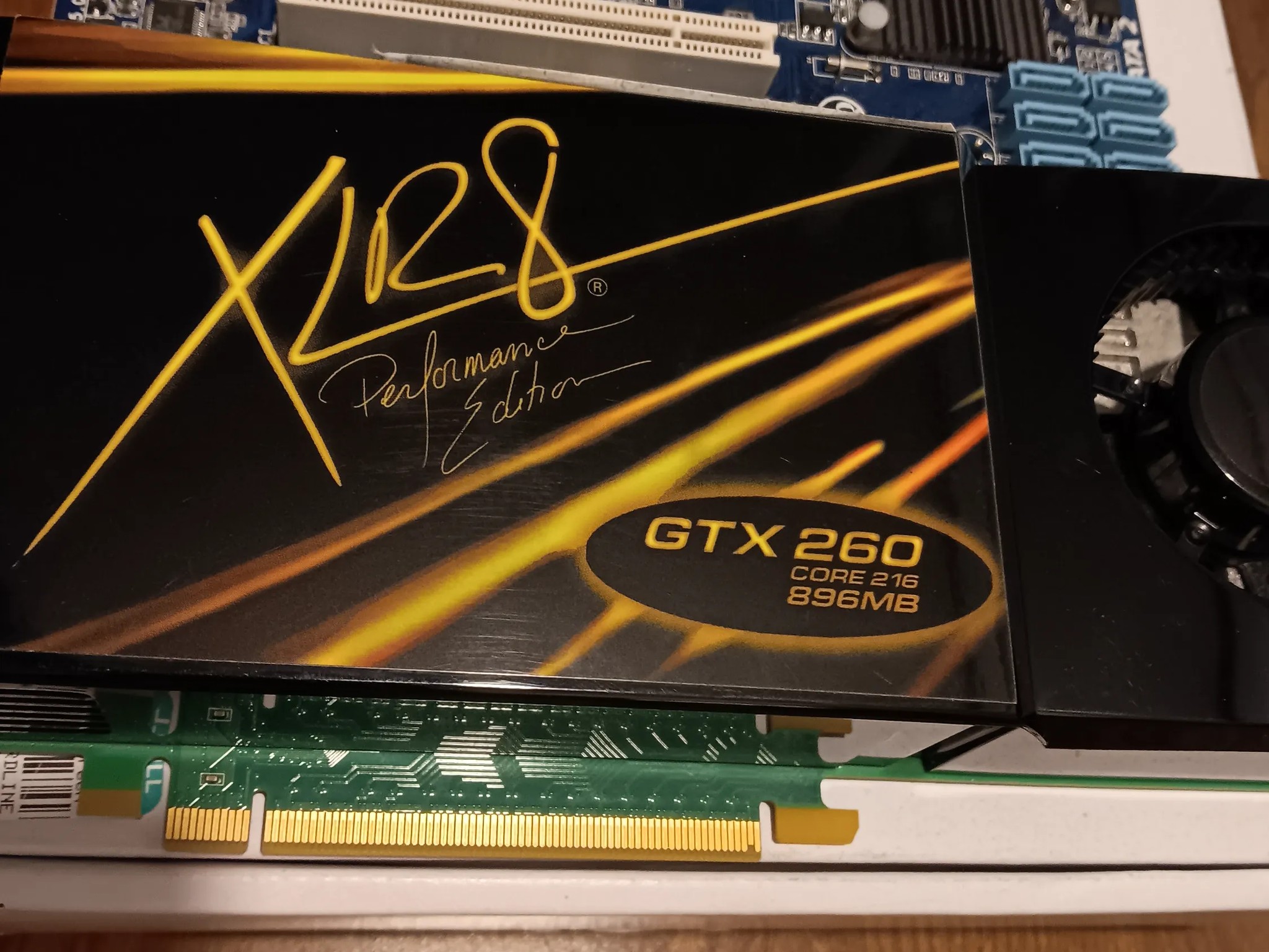 Gigabyte GA-78LMT-S2P - AMD FX 8320 - 8GB RAM - CPU Cooler - GTX-260 GPU