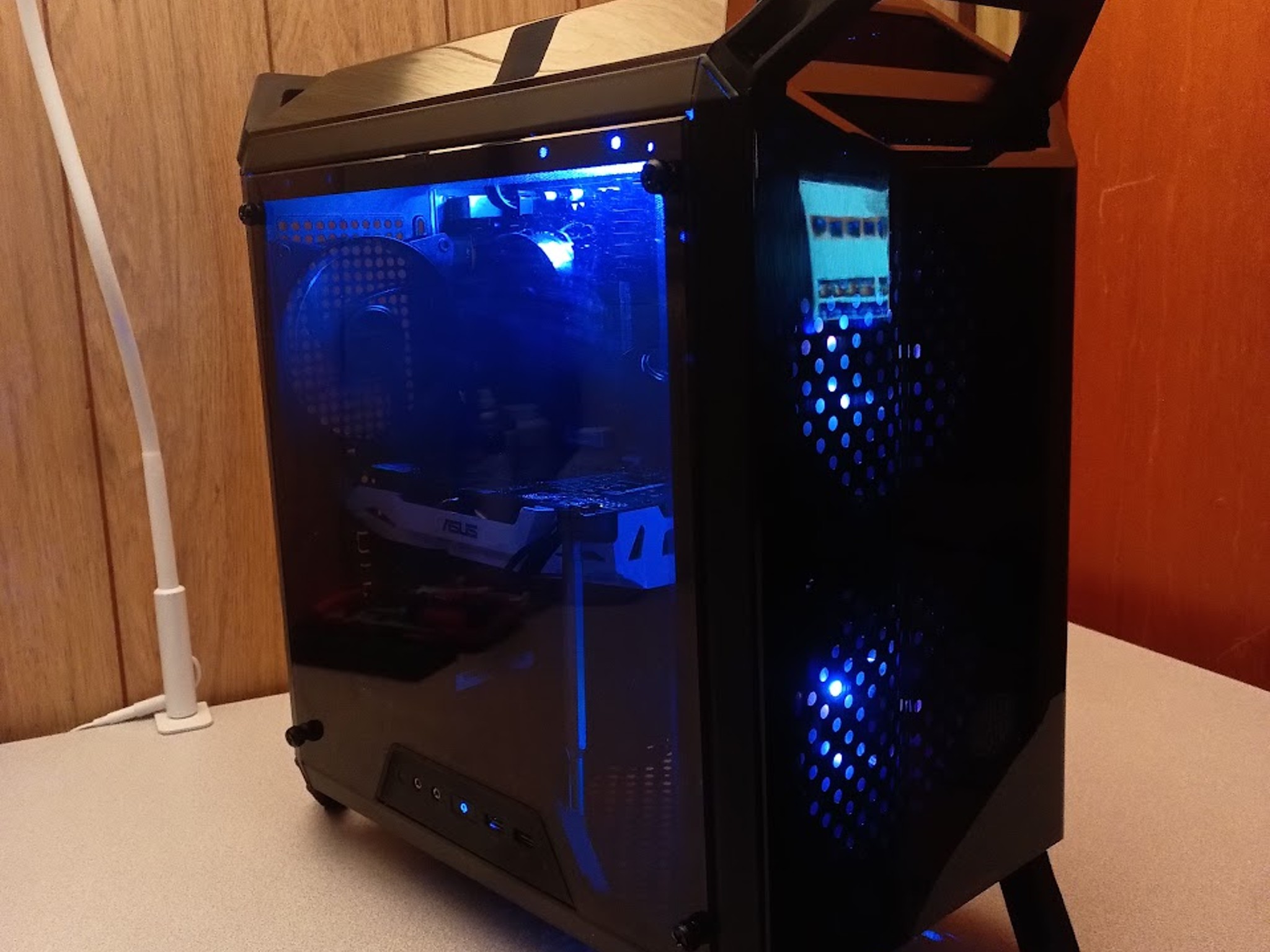 *Fortnite 1080p*Ryzen 5 3600x 4.4Ghz Max Boost 16gb Ram 512gb M.2- Asus 1070 8gb Fortnite 250fps