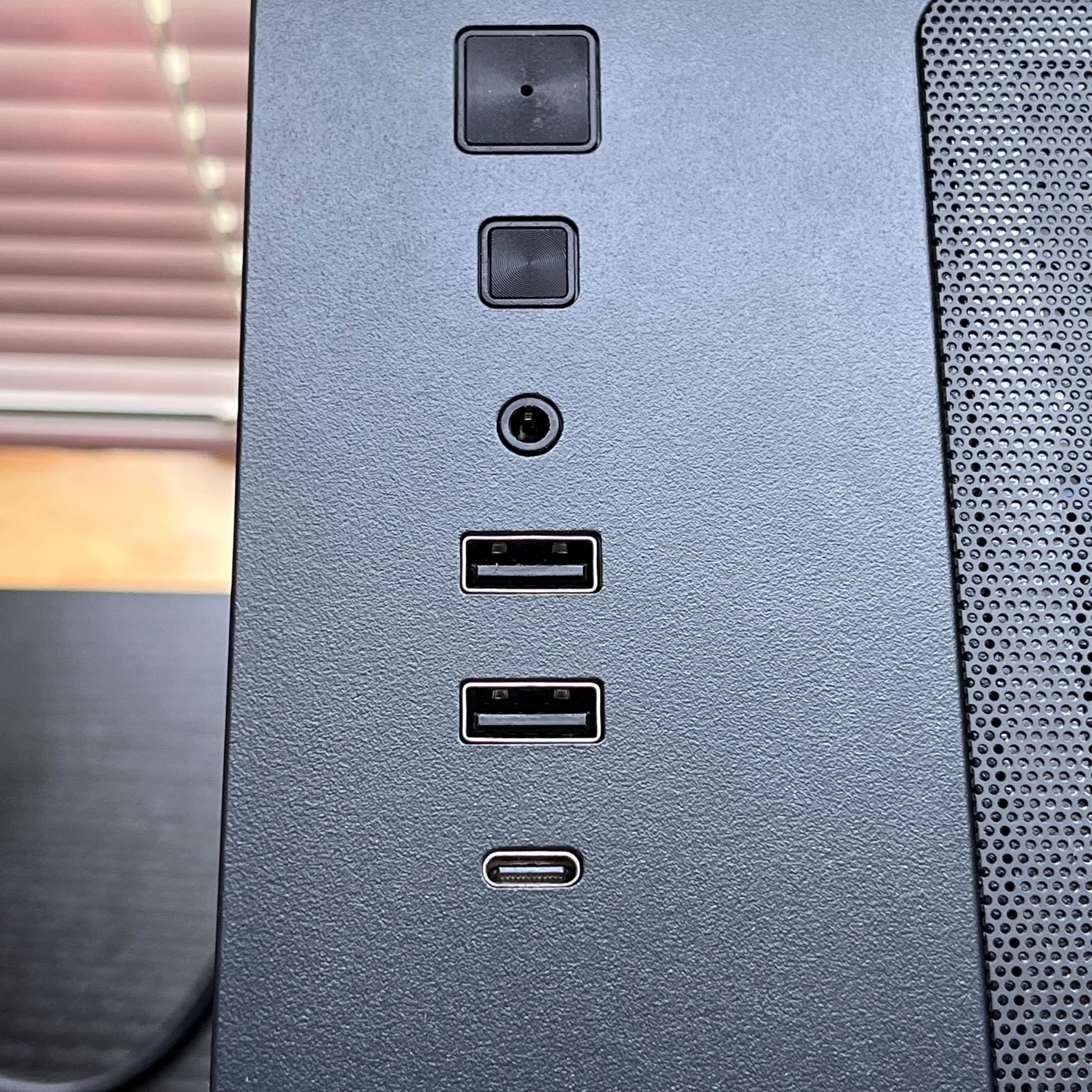 RTX 2060 / Ryzen 5 3600 / 32GB DDR4 / 1Tb
