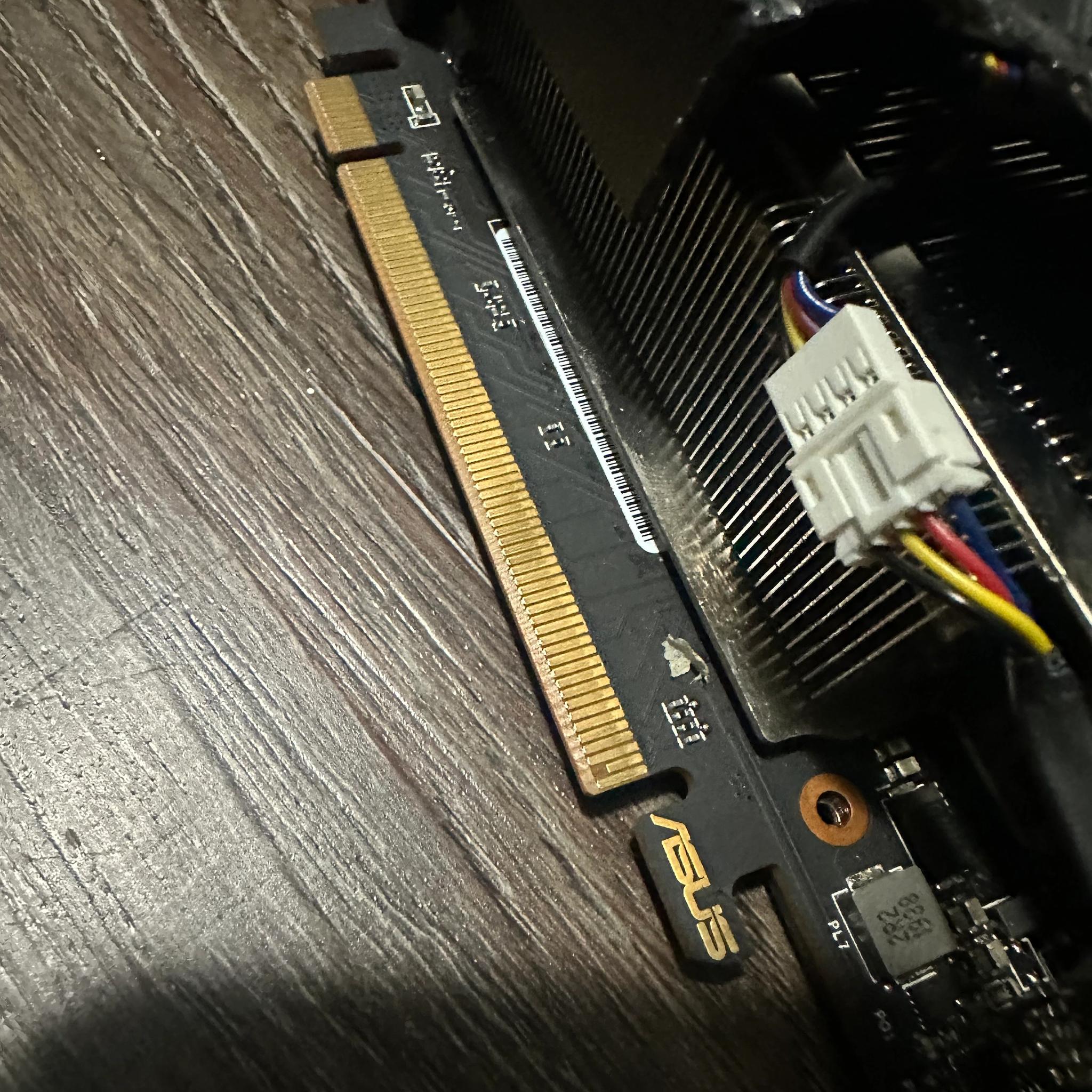 Asus TUF Radeon RX 5600xt