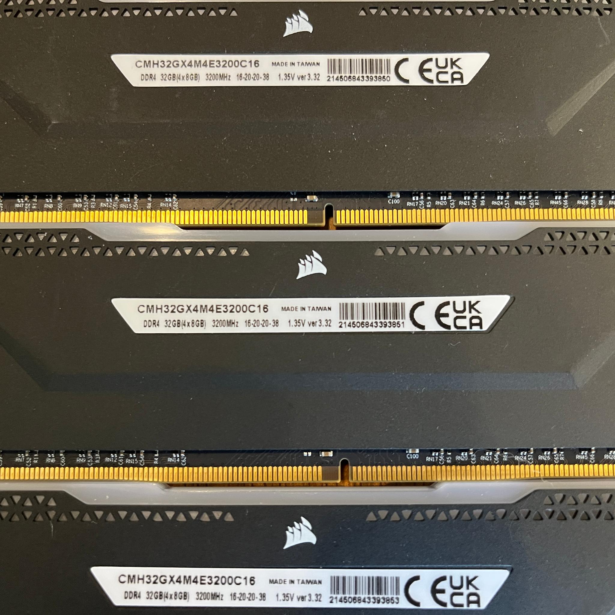 Corsair Vengeance RGB Pro SL 32GB (4 x 8GB) PC4-25600 (DDR4-3200) Memory