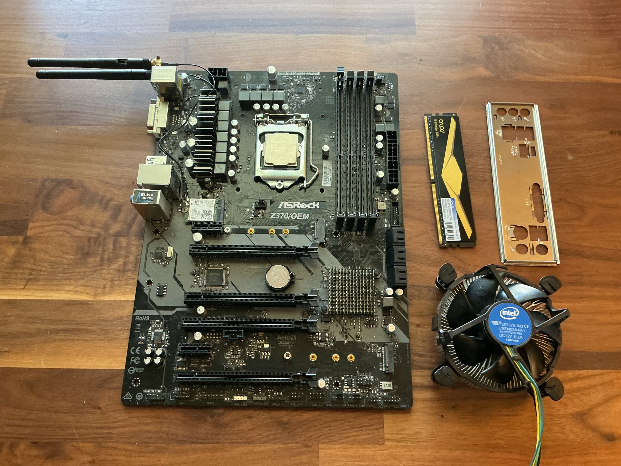 Asrock z370 Motherboard/Pentium Gold 5400/8gb RAM/cooler/Bluetooth & WiFi