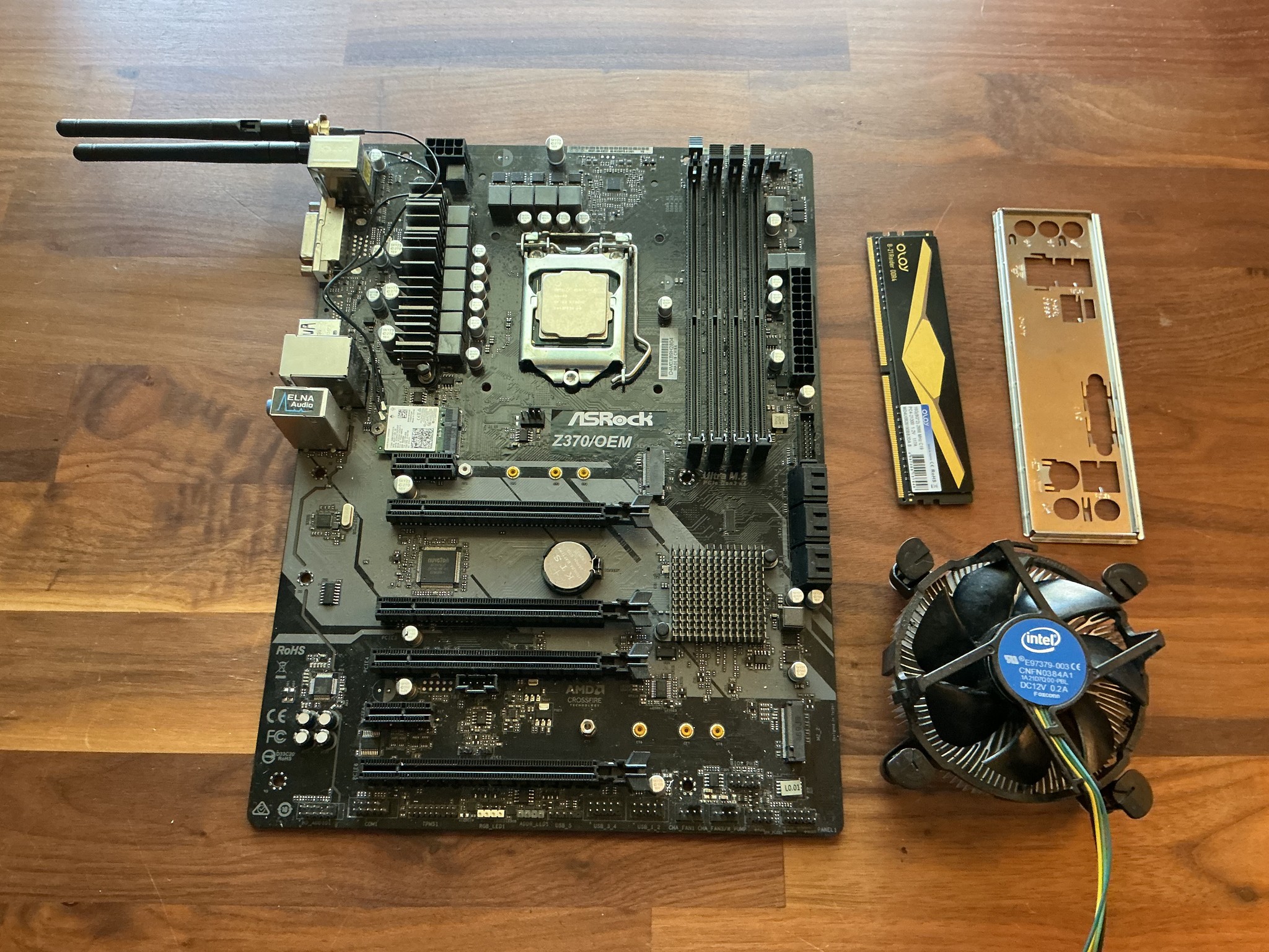 Asrock z370 Motherboard/Pentium Gold 5400/8gb RAM/cooler/Bluetooth & WiFi