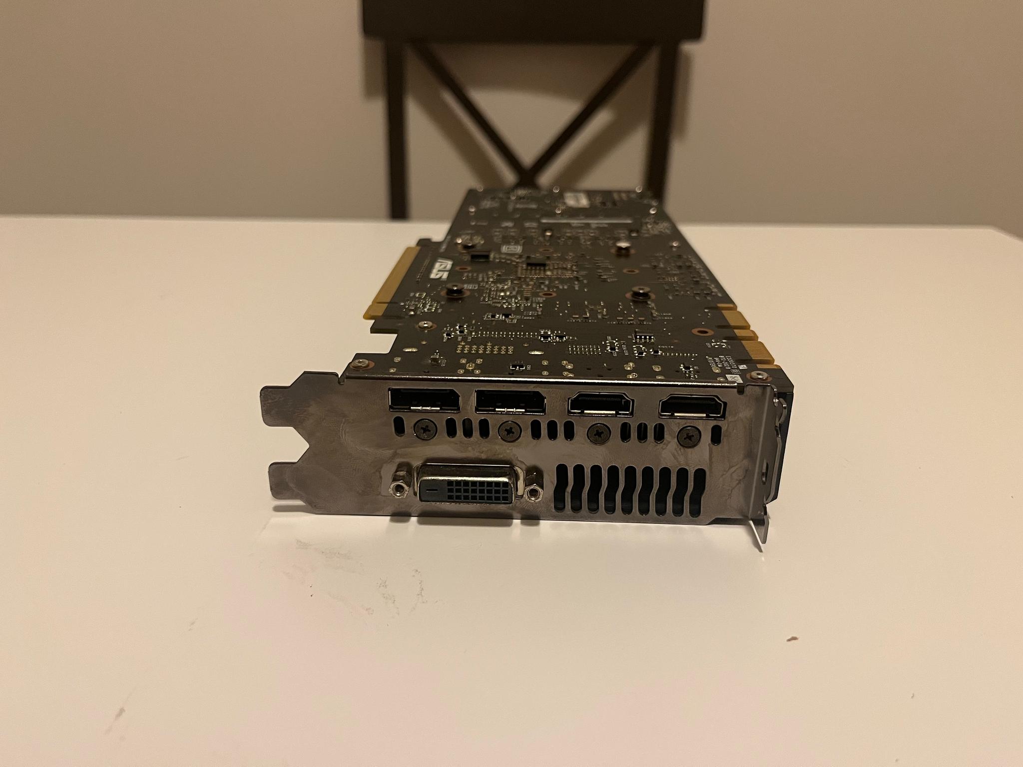 ASUS Turbo 1070 8GB