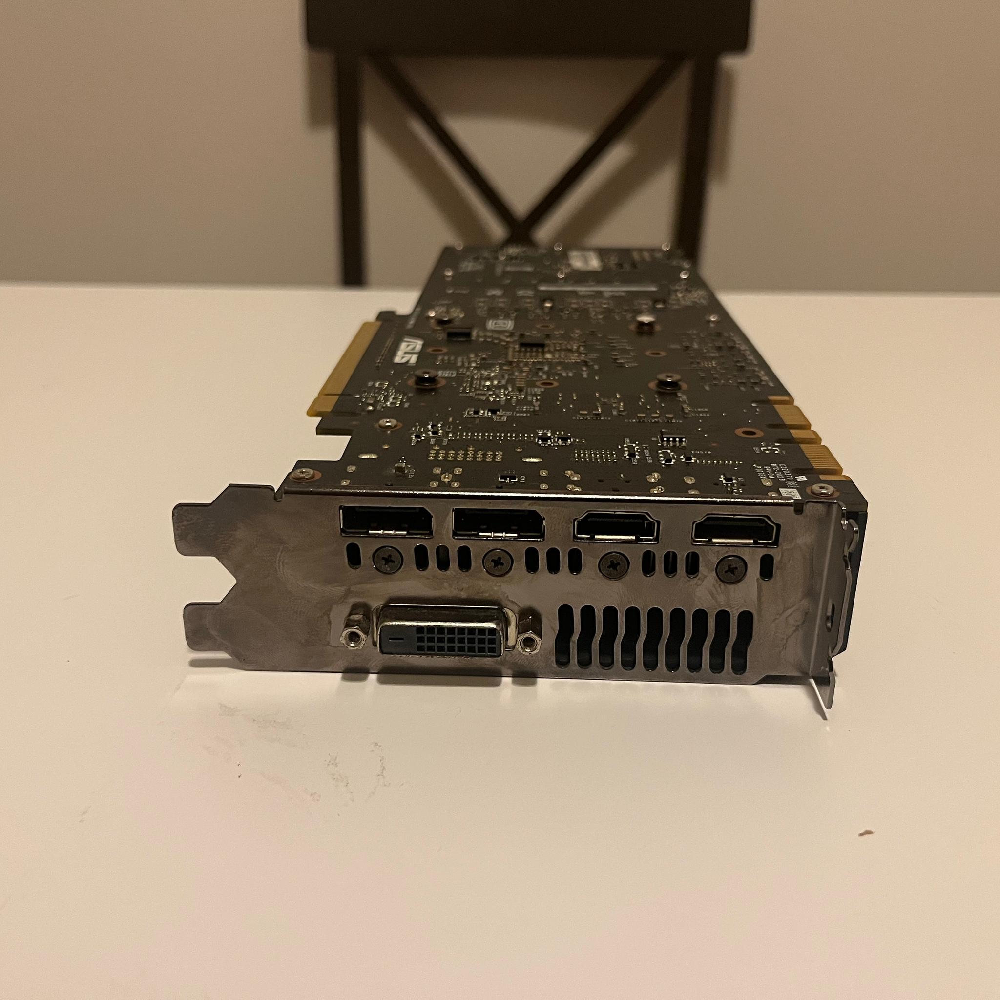 ASUS Turbo 1070 8GB