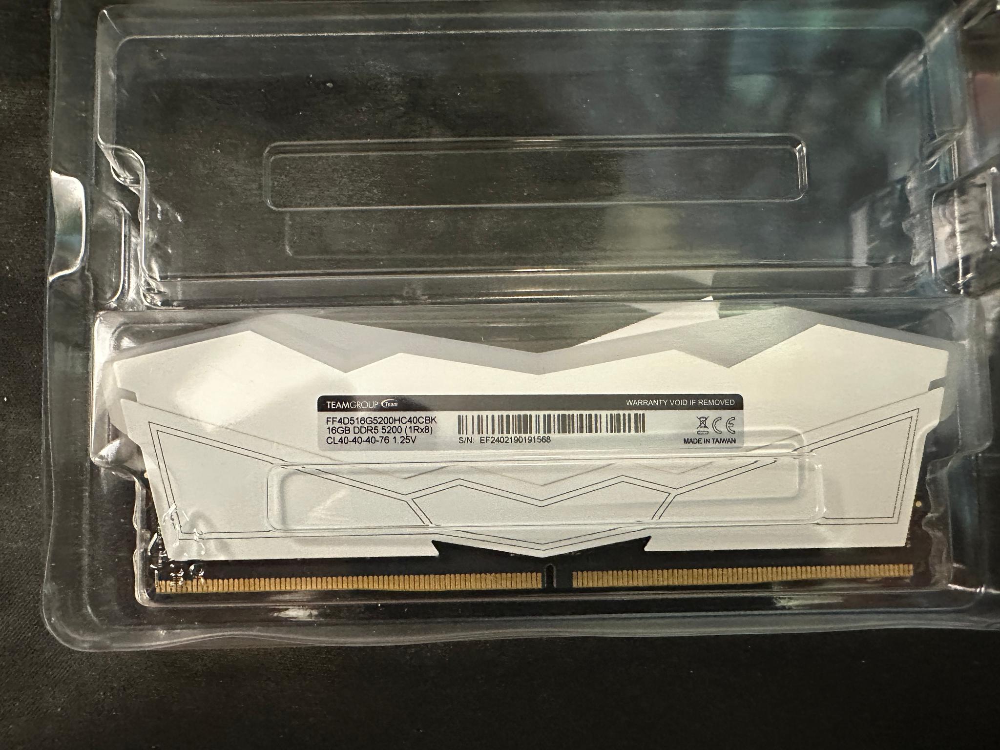 White DDR5 T-Force Delta 16gb