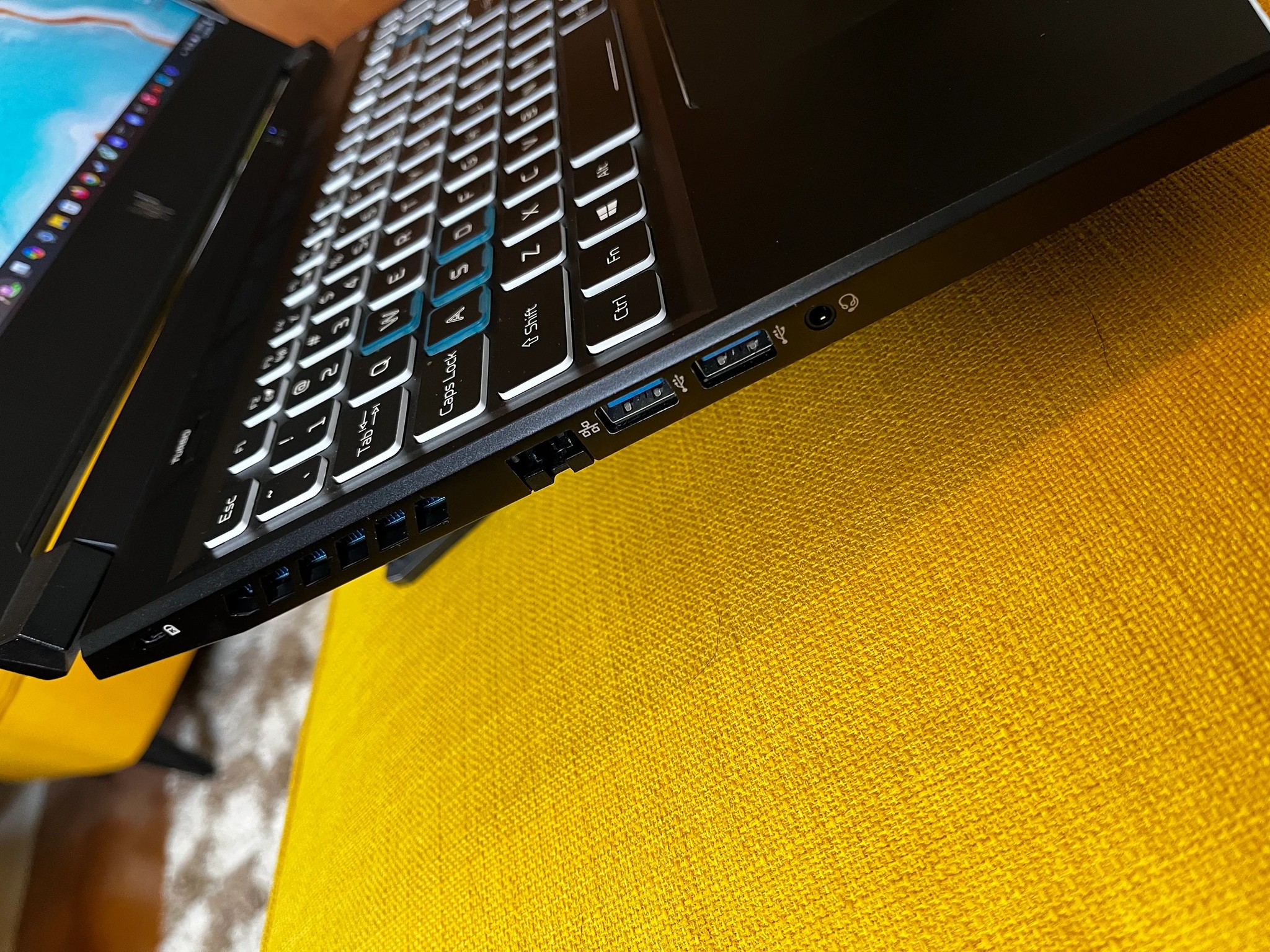 Acer Predator Helios 300 | Intel i7-11800H | RTX 3060 | 144Hz | 16GB DDR4 | 512GB SSD | WiFi 6